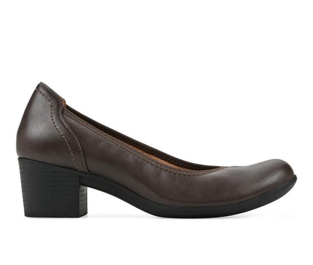 Women's Cliffs by White Mountain Tripton Pumps in Brown color