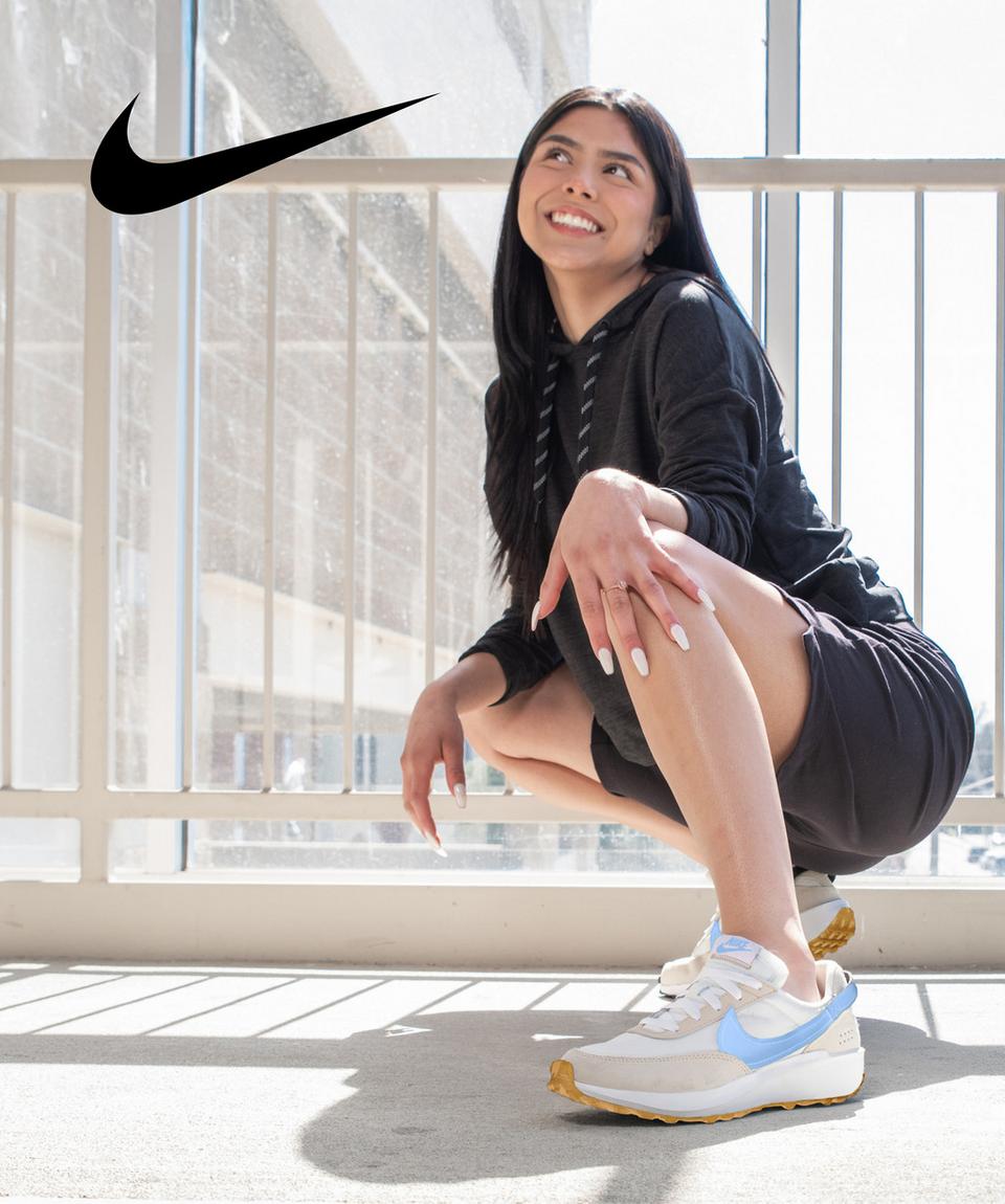Step out in the latest trends from Nike. 
