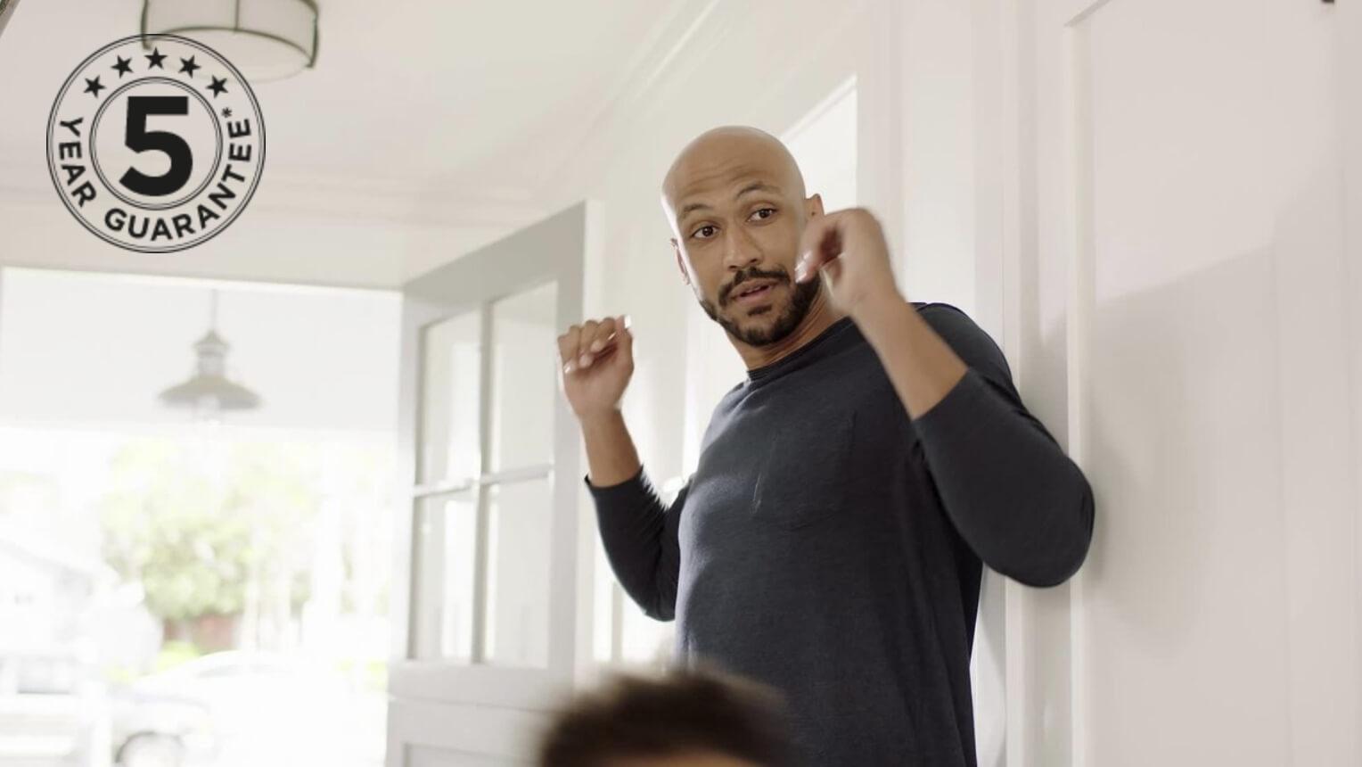 Shark Stratos Upright - Video