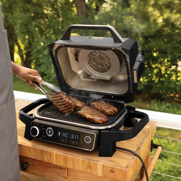 Fire up the flavour with Woodfire Technology