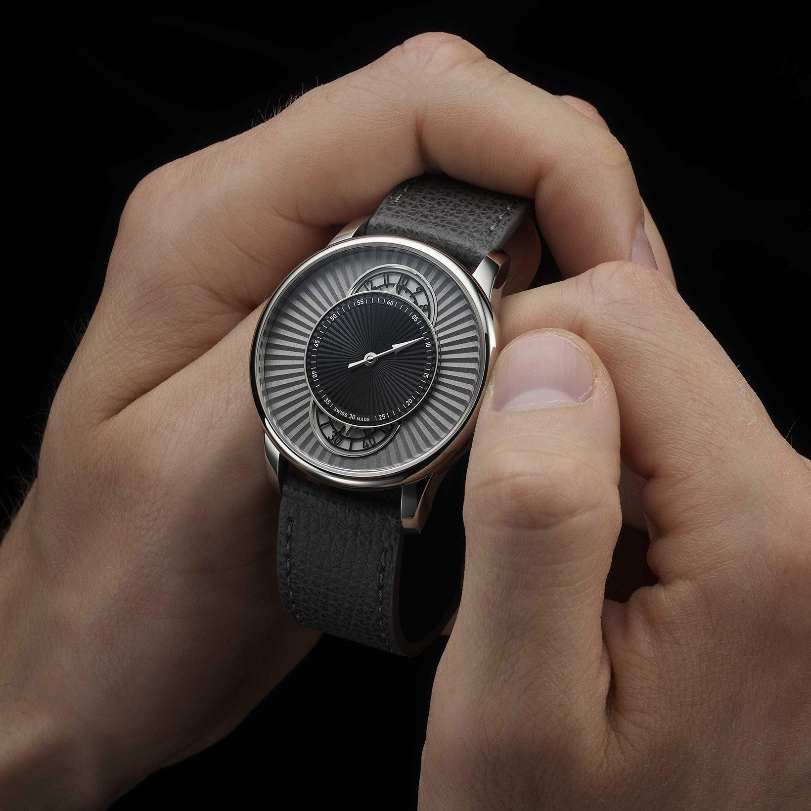 85248AA62_Watch_LouisErard_Angle6