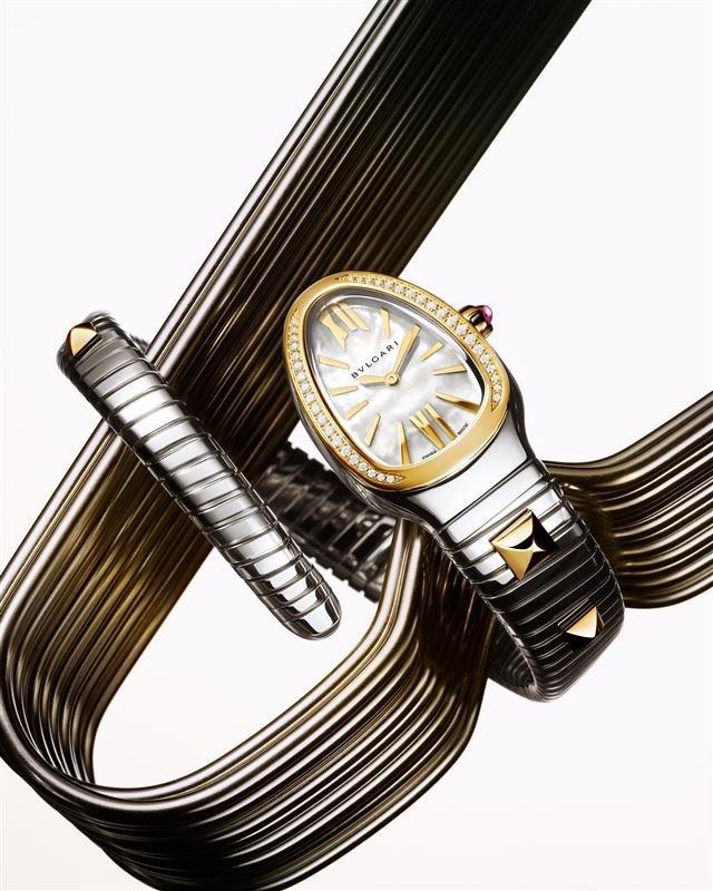 Bvlgari_2026_Serpenti Tubogas Studs_104301_Crea_002