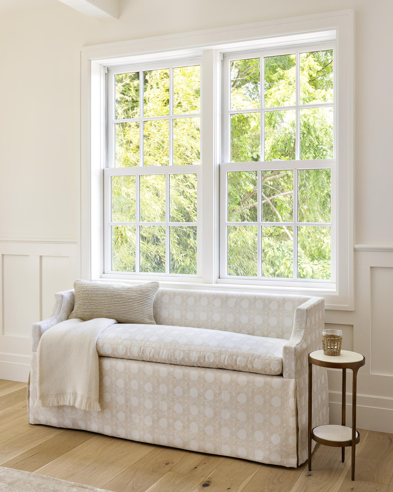 Grady Notch Arm Bench - Skirted