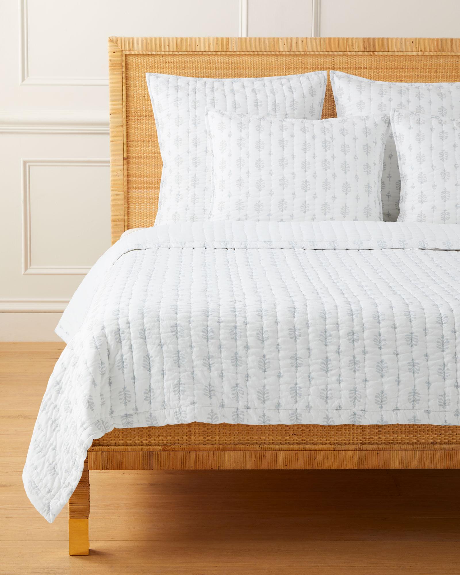 1033111QuiltShamsCambriaSkywebx10178SH