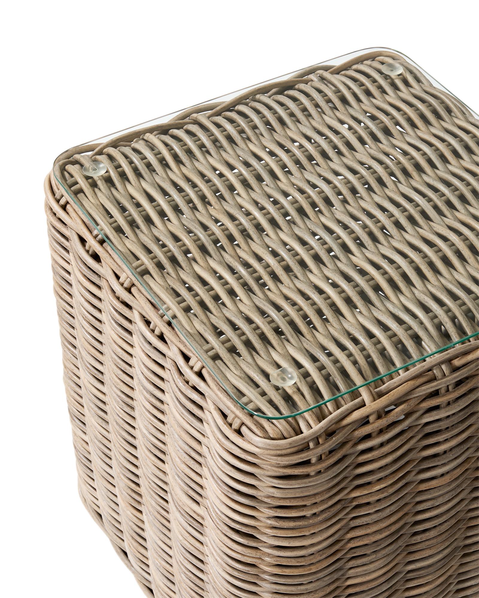 1349167-Outdoor-Side-Table-Delmar-Bark-web-0226-SH