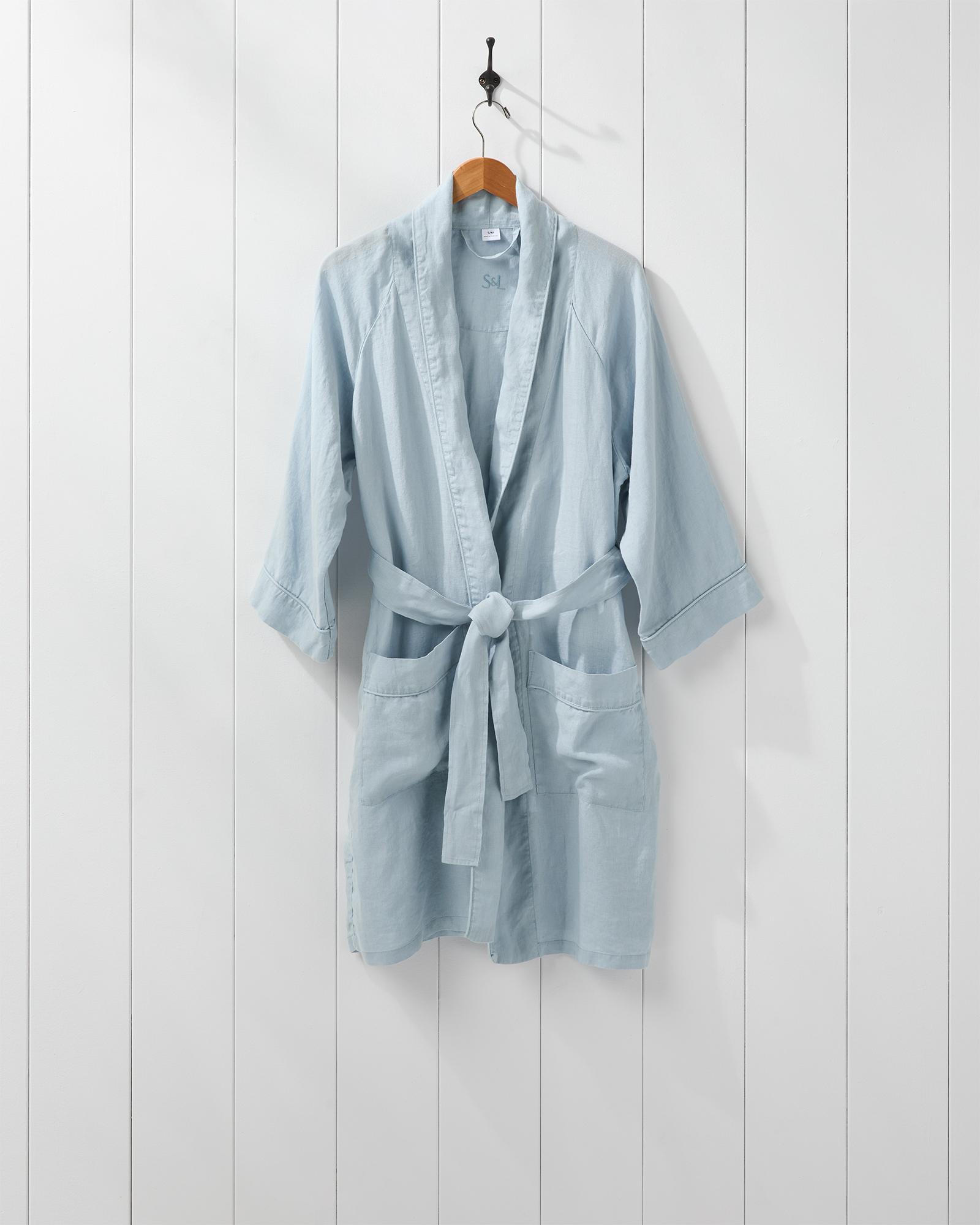 1355769-Bath-Robe-Hyannis-Port-Linen-Coastal-Blue-web-3071-SH