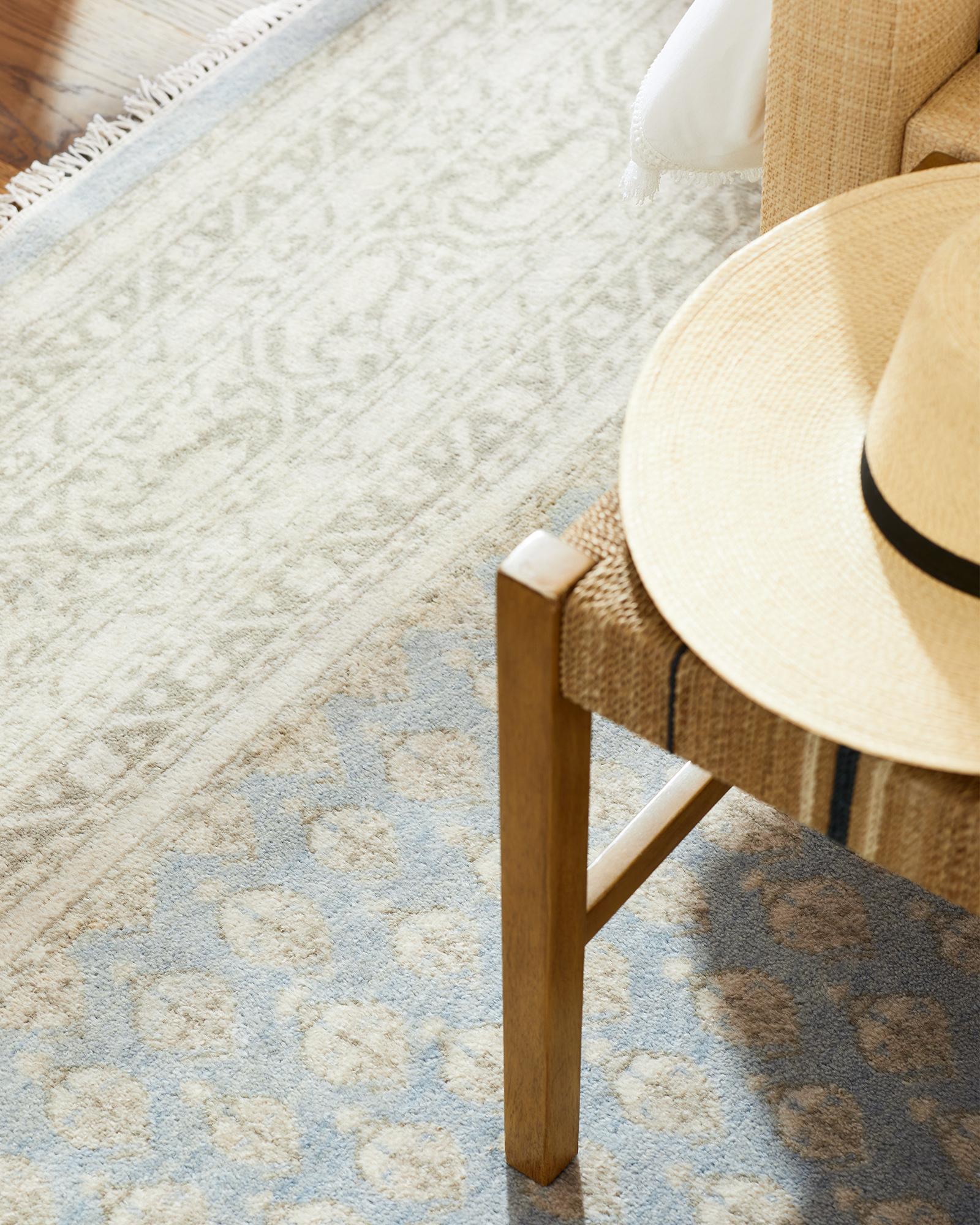 BR_Franklin_Four_Poster_Rug_Detail-0361_CV1