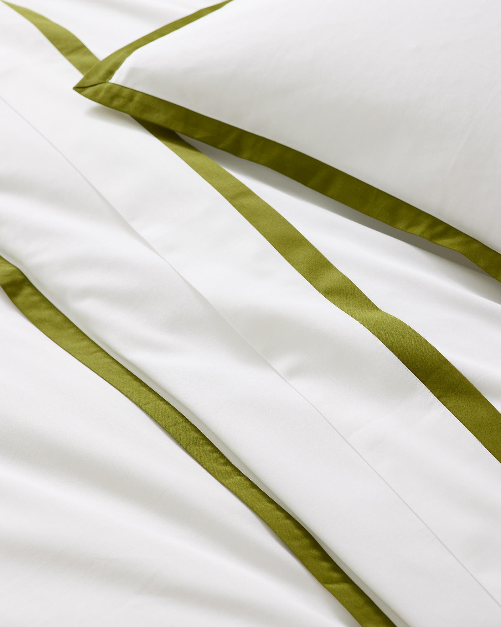 Serena & Lily Border Frame Sateen Duvet Cover - Thumbnail 3