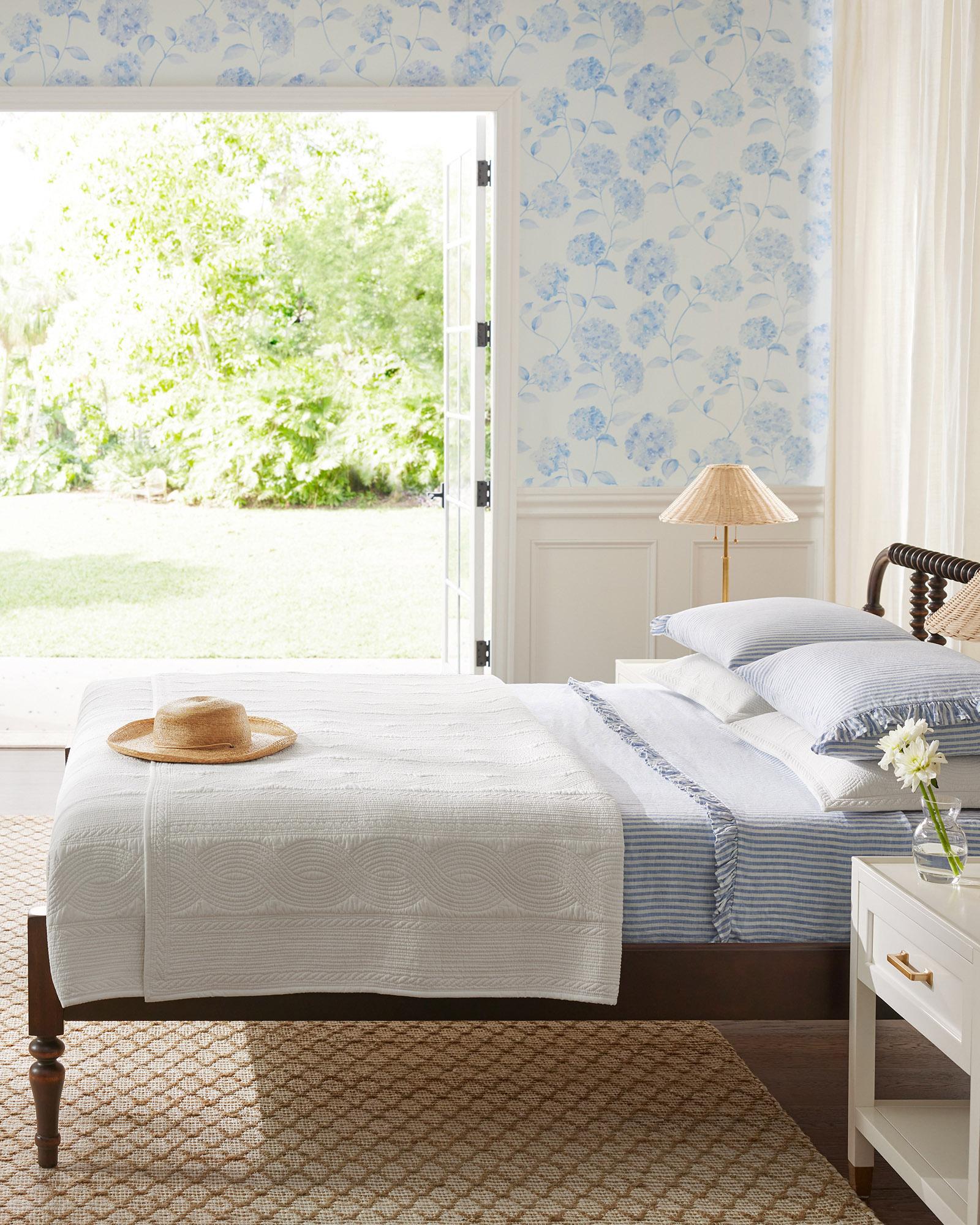 BedroomCoastalBlueNantucketStripeLinenSheetsx0670_CV1