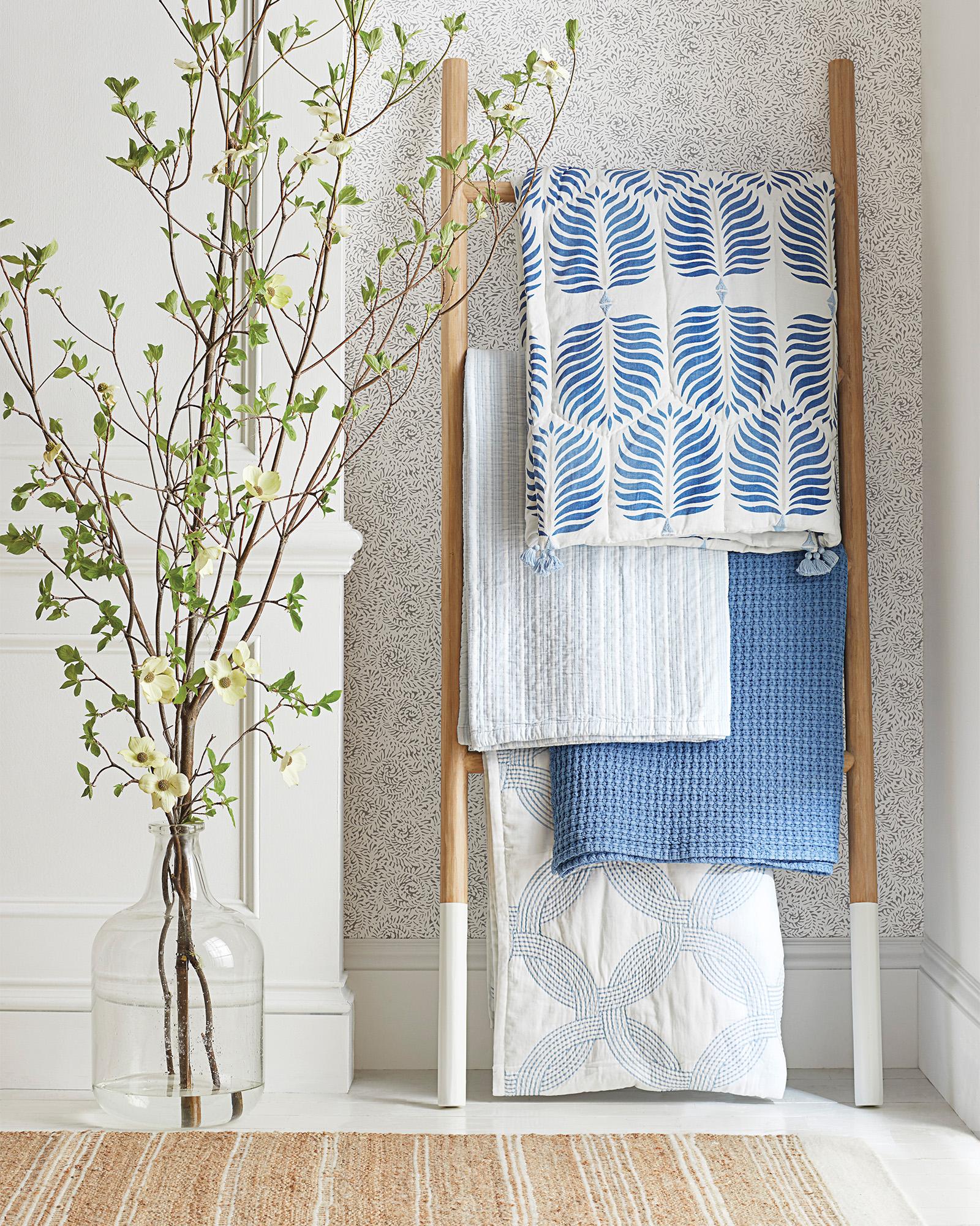 CAT_QuiltsMedBlue_Hero_Crop_BASE