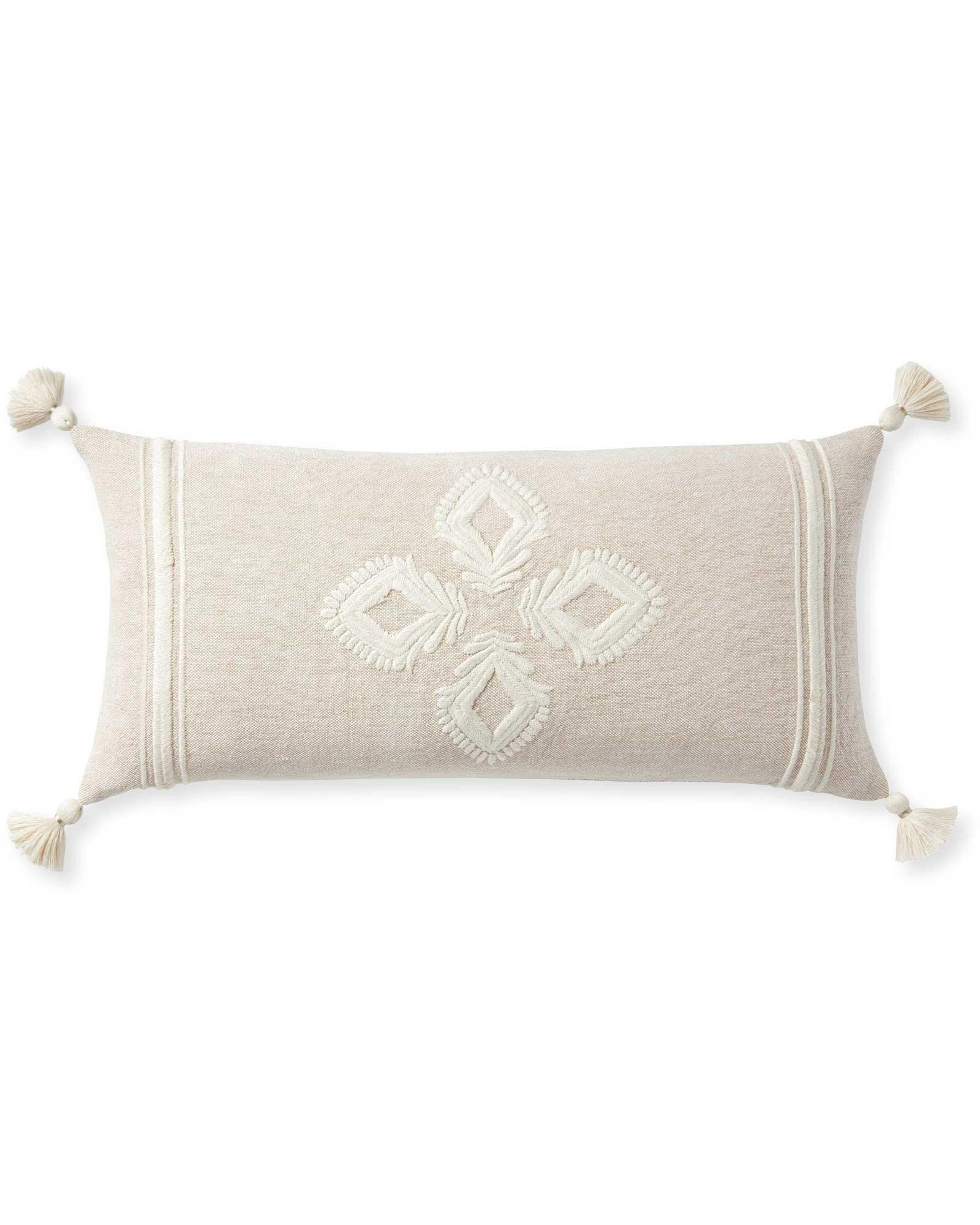 Dec_Pillow_Leighton_14x30_Doe_NK_6337_Crop_SH