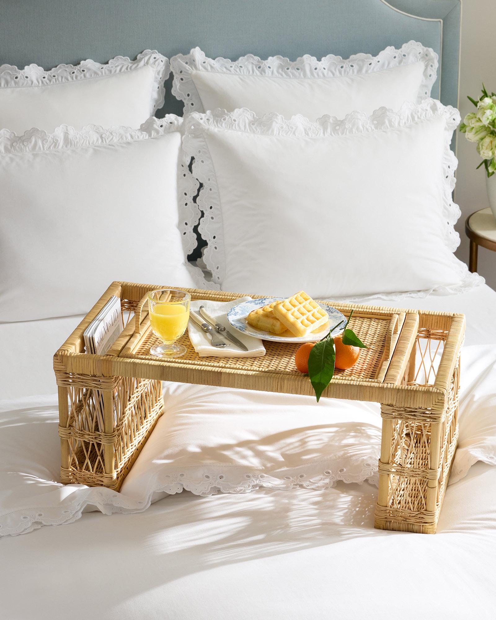 Decor-Breakfast-Tray-Plumeria-Rattan-brand-x0584_CV1