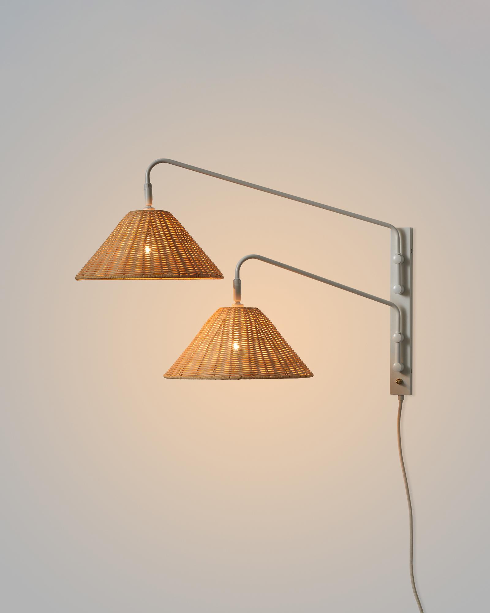 Flynn Plug-In Sconce