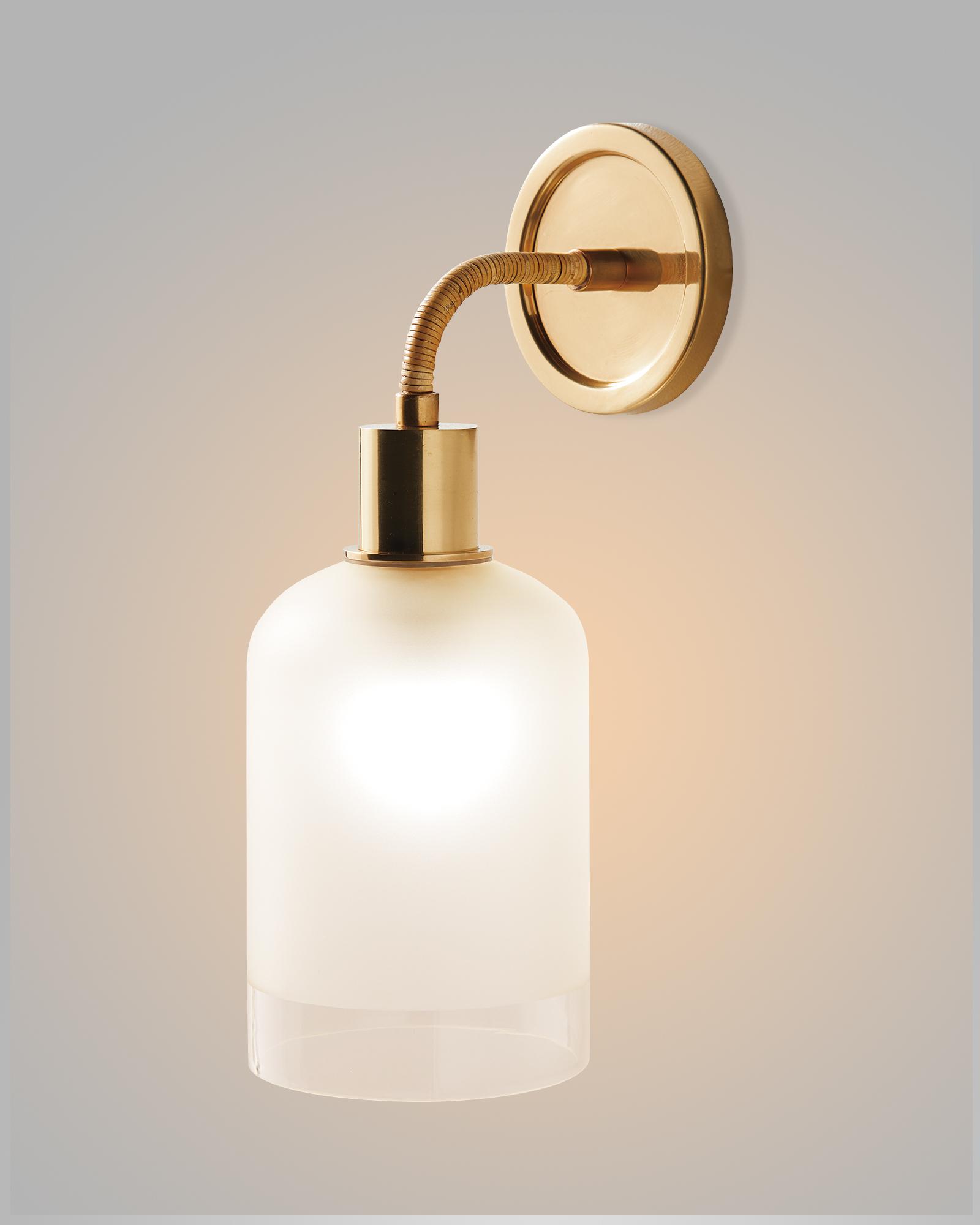 Serena & Lily Westbrooke Sconce - Thumbnail 3