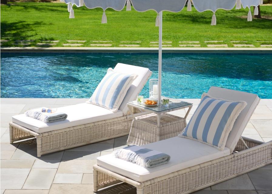 SereneLounge - Green Cushion Patio Set by The Nevermore