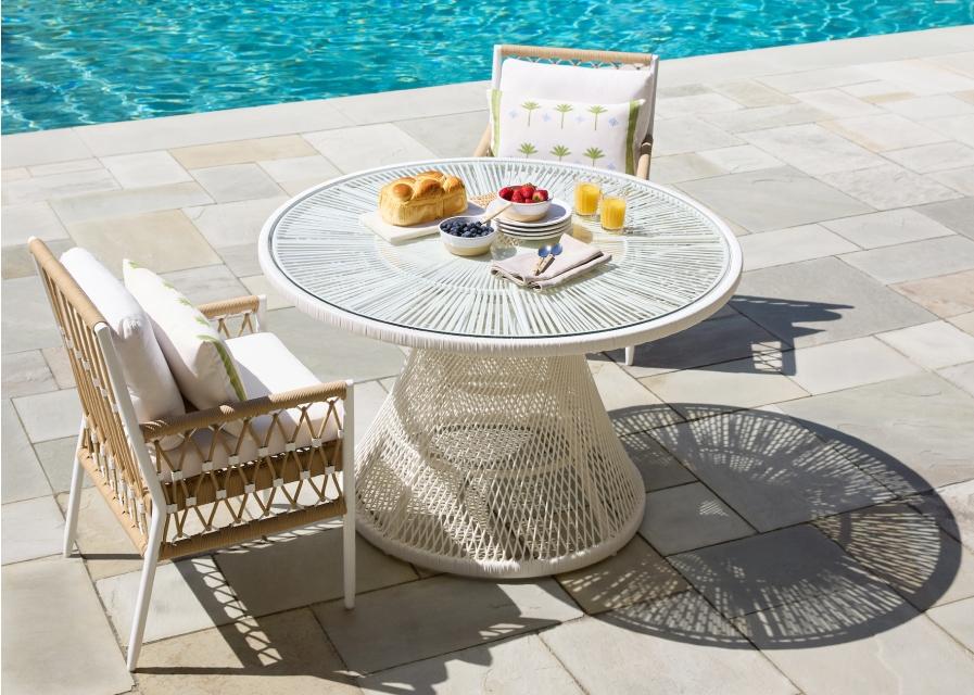 OUTDOOR DINING TABLES