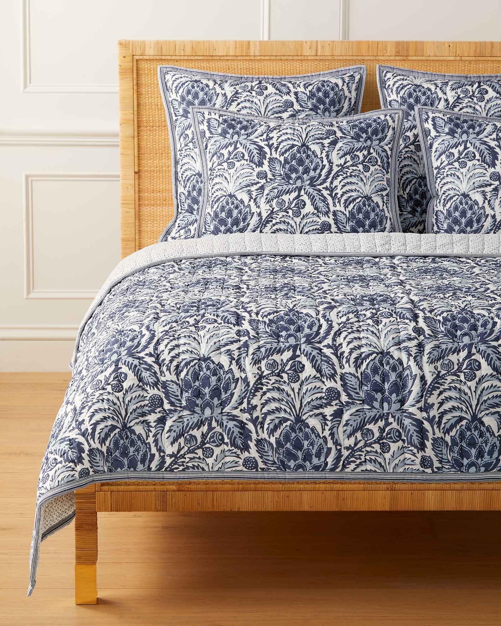 Quilt_Artichoke_Navy_FOB_TS_0621_Crop_BASE