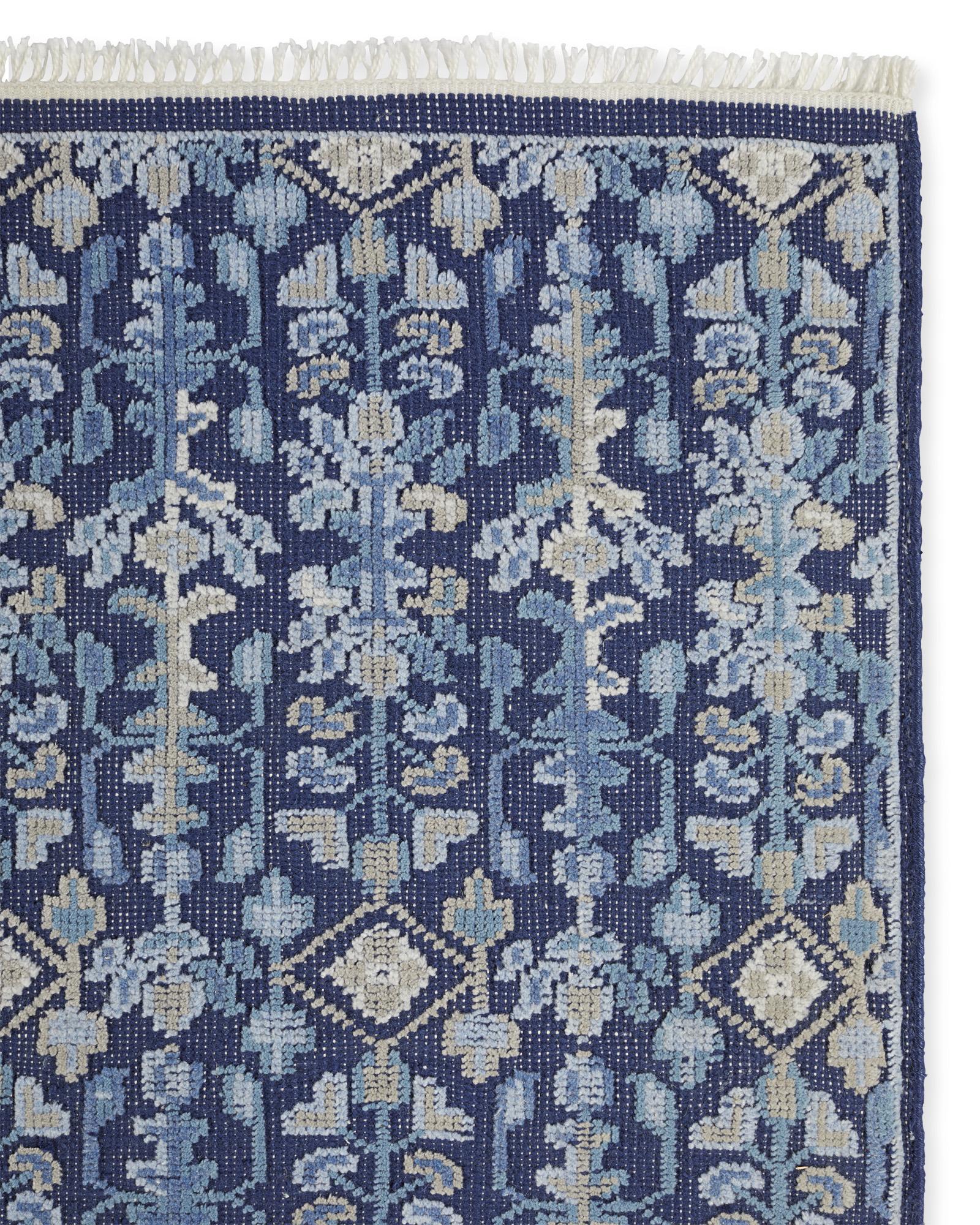 Rug_Acadia_8x10_Navy_Detail_MV_019_Crop_SH
