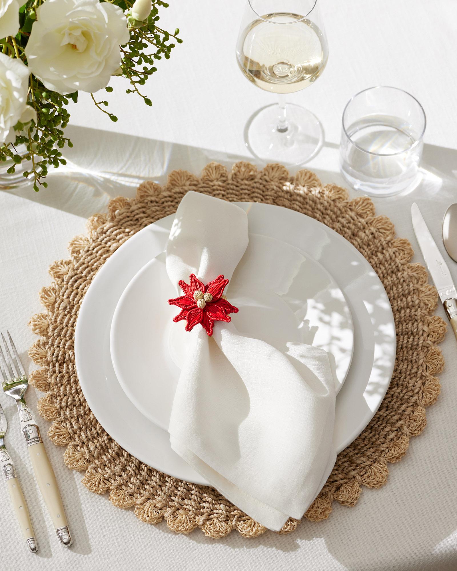 TabletopPoinsettiaNapkinRingbrandx0244_CV1