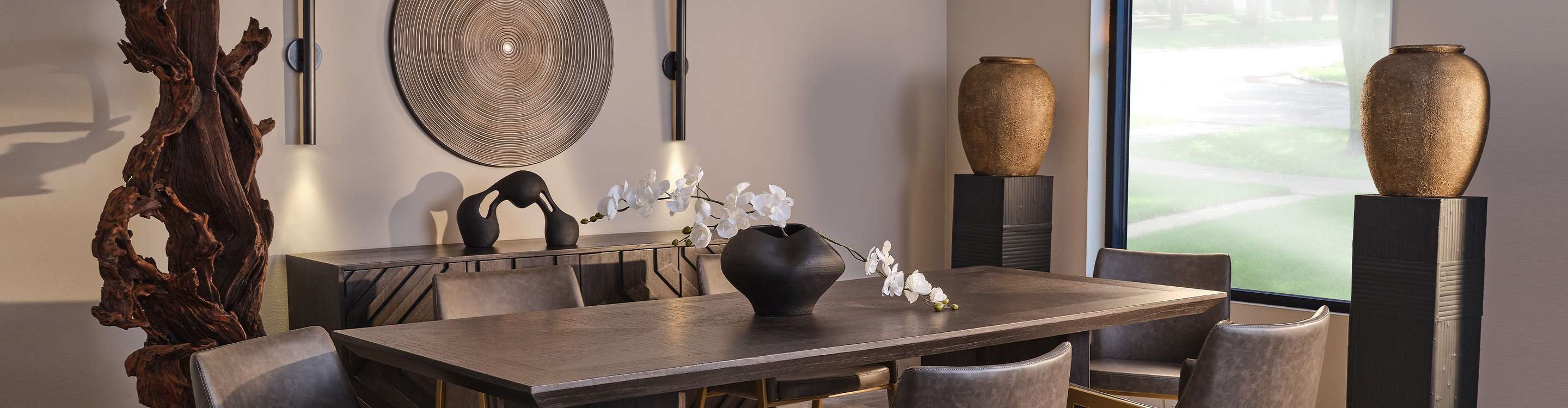 Zen simplicity dining room