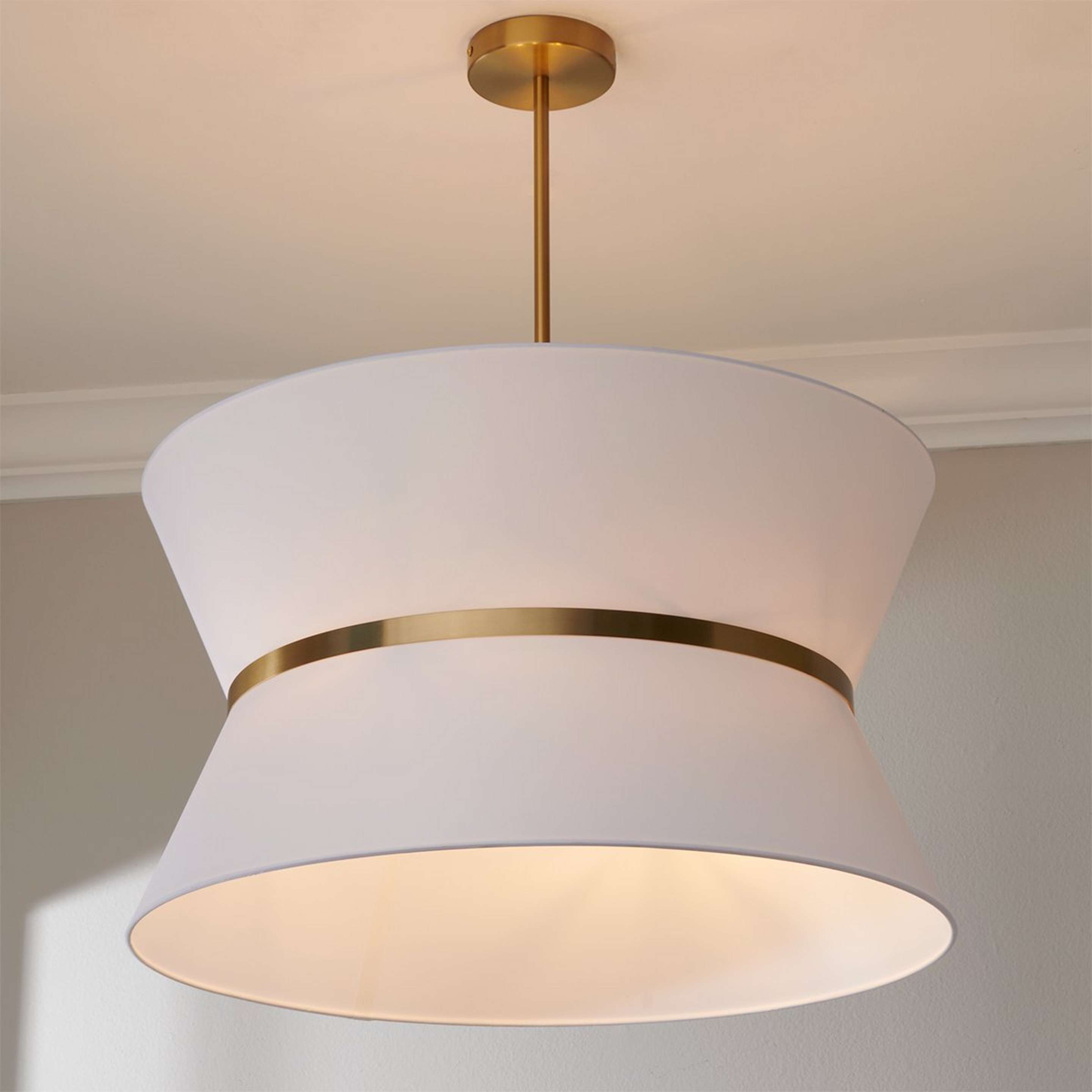 A Chic Hourglass Chandelier with Aged Brass / White color