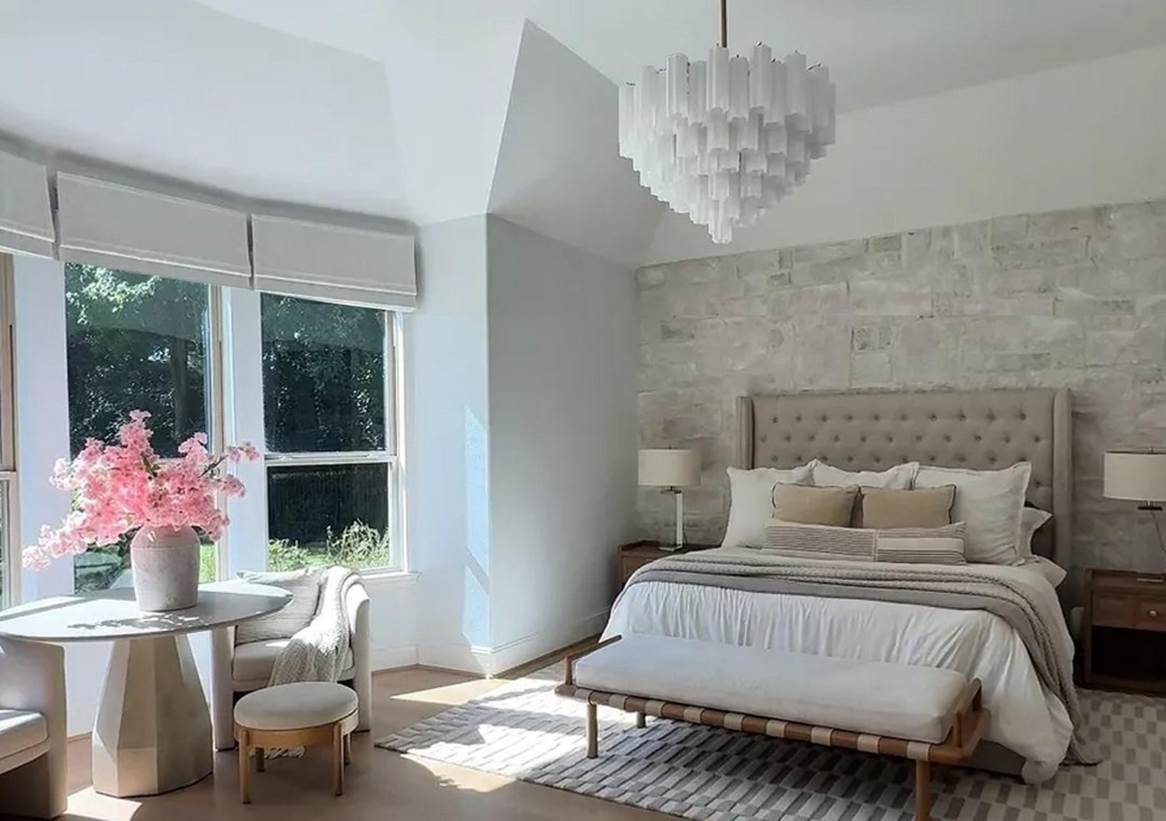 Large White Imondo Chandelier in a bedroom