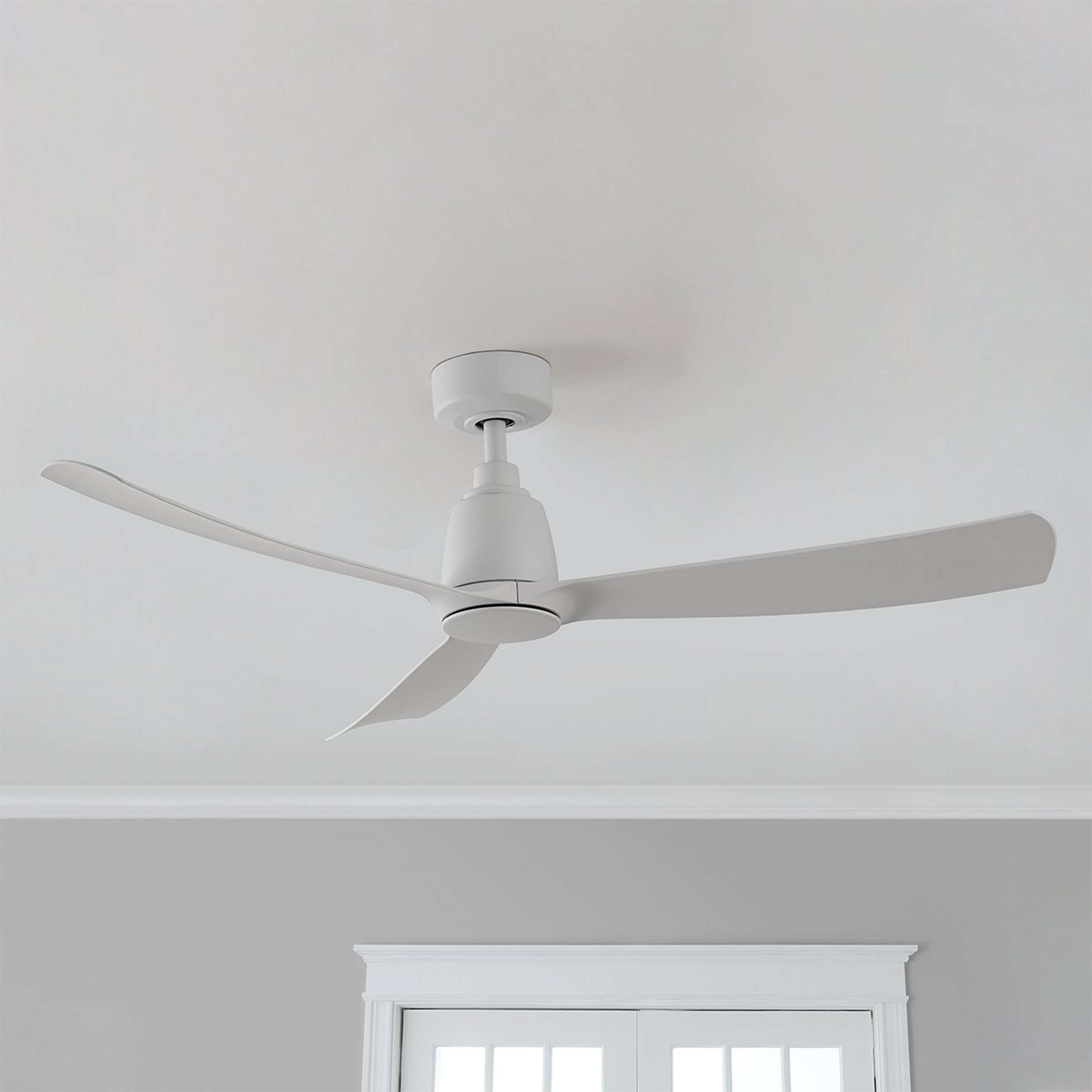 A 52" Auster Indoor / Outdoor Ceiling Fan - 3 Blade with Matte White color
