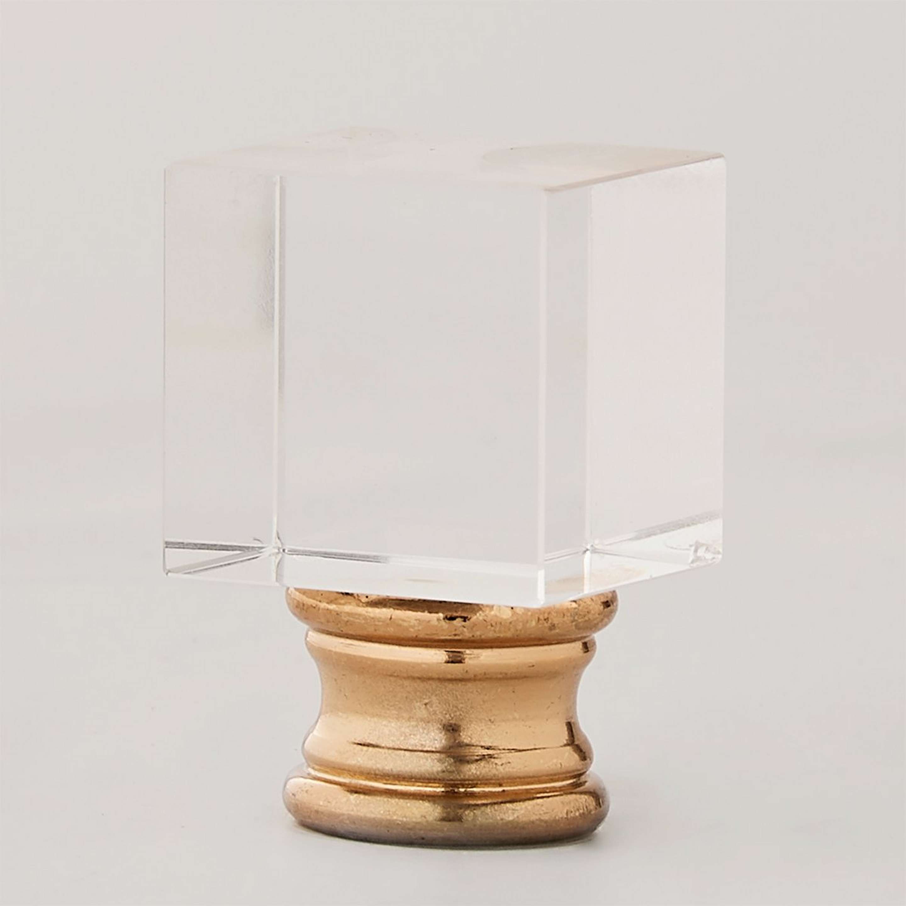 A Crystal Cube 1.5" with Crystal / Polished Brass color