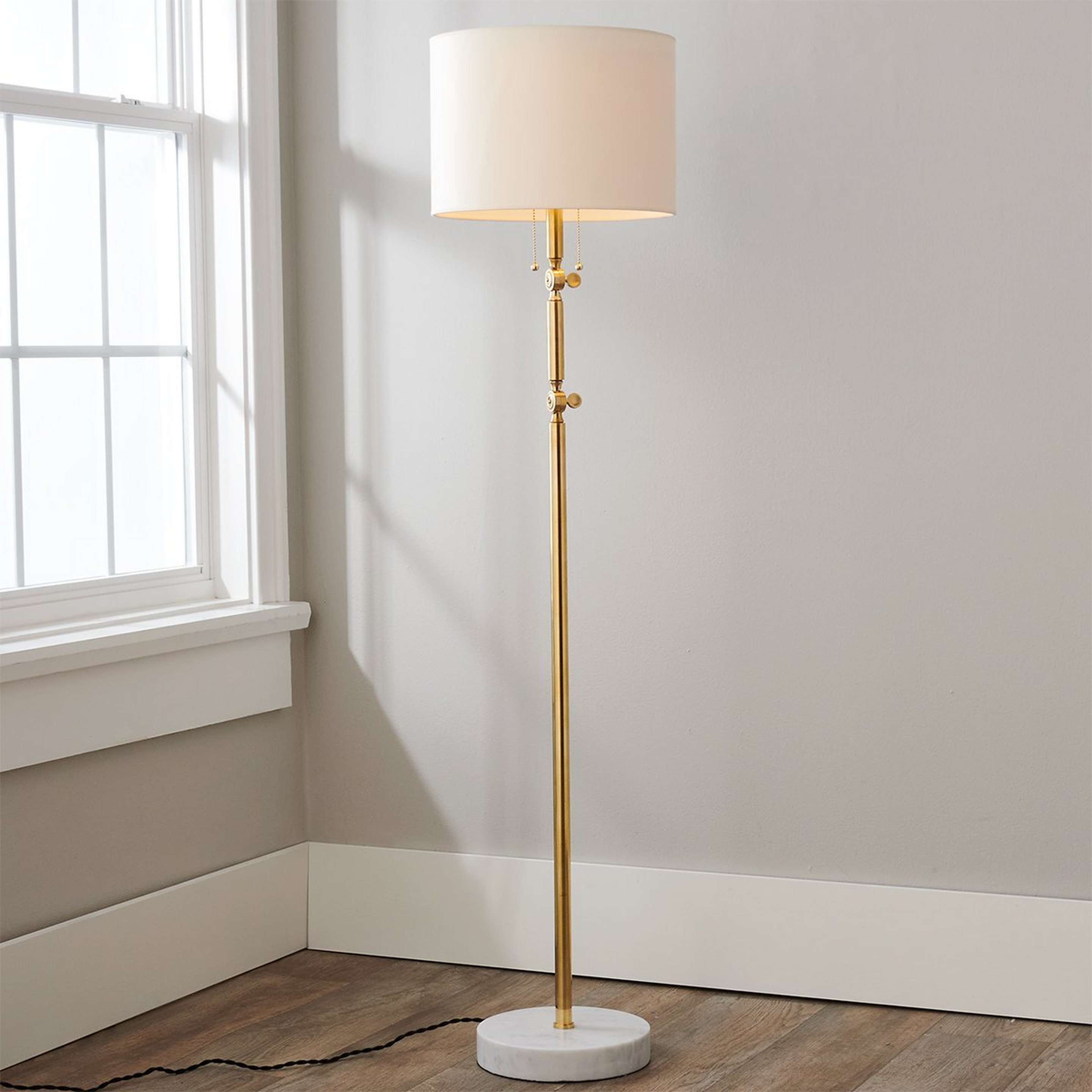 A Agostina Floor Lamp with Aged Brass / Marble color