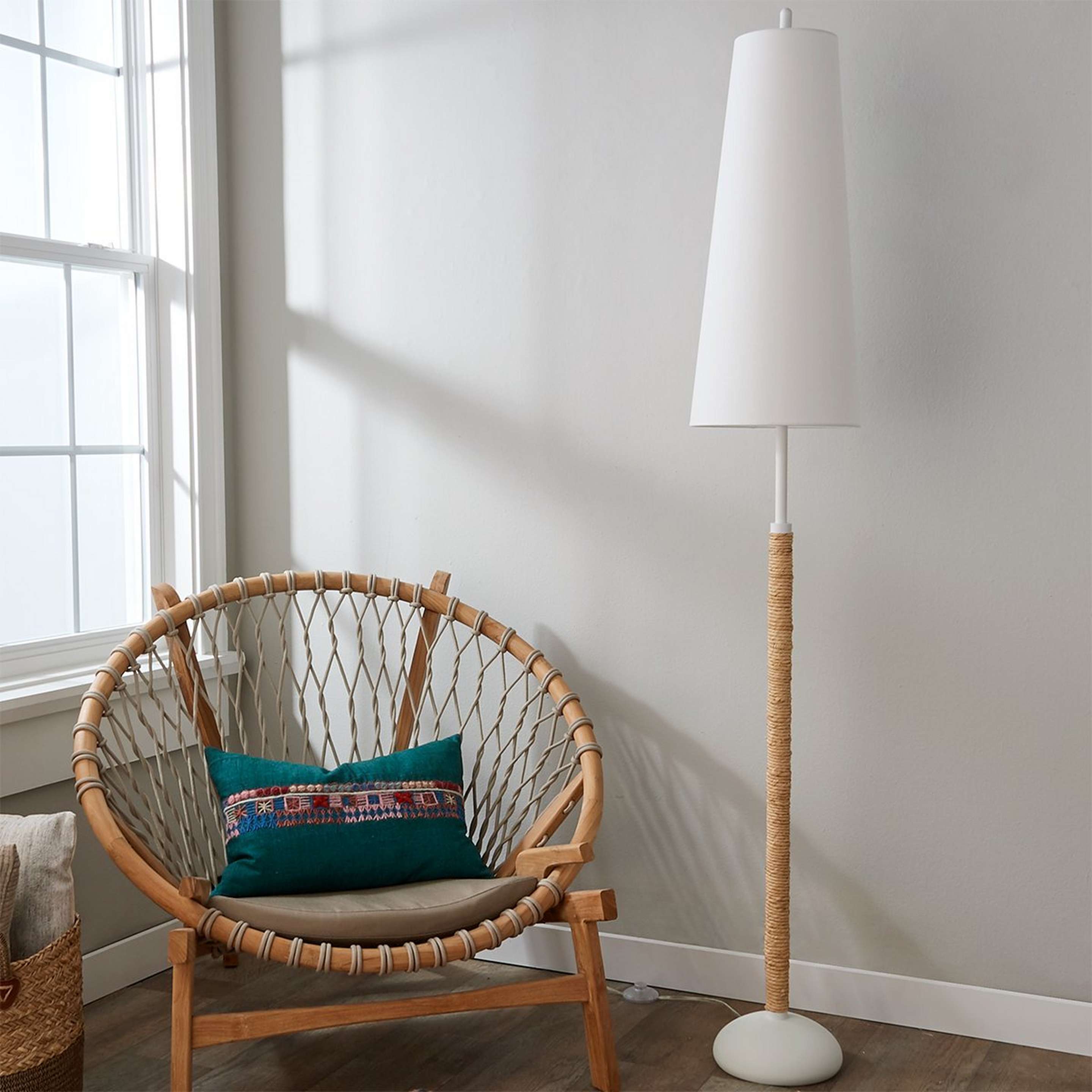 Longwing Floor Lamp