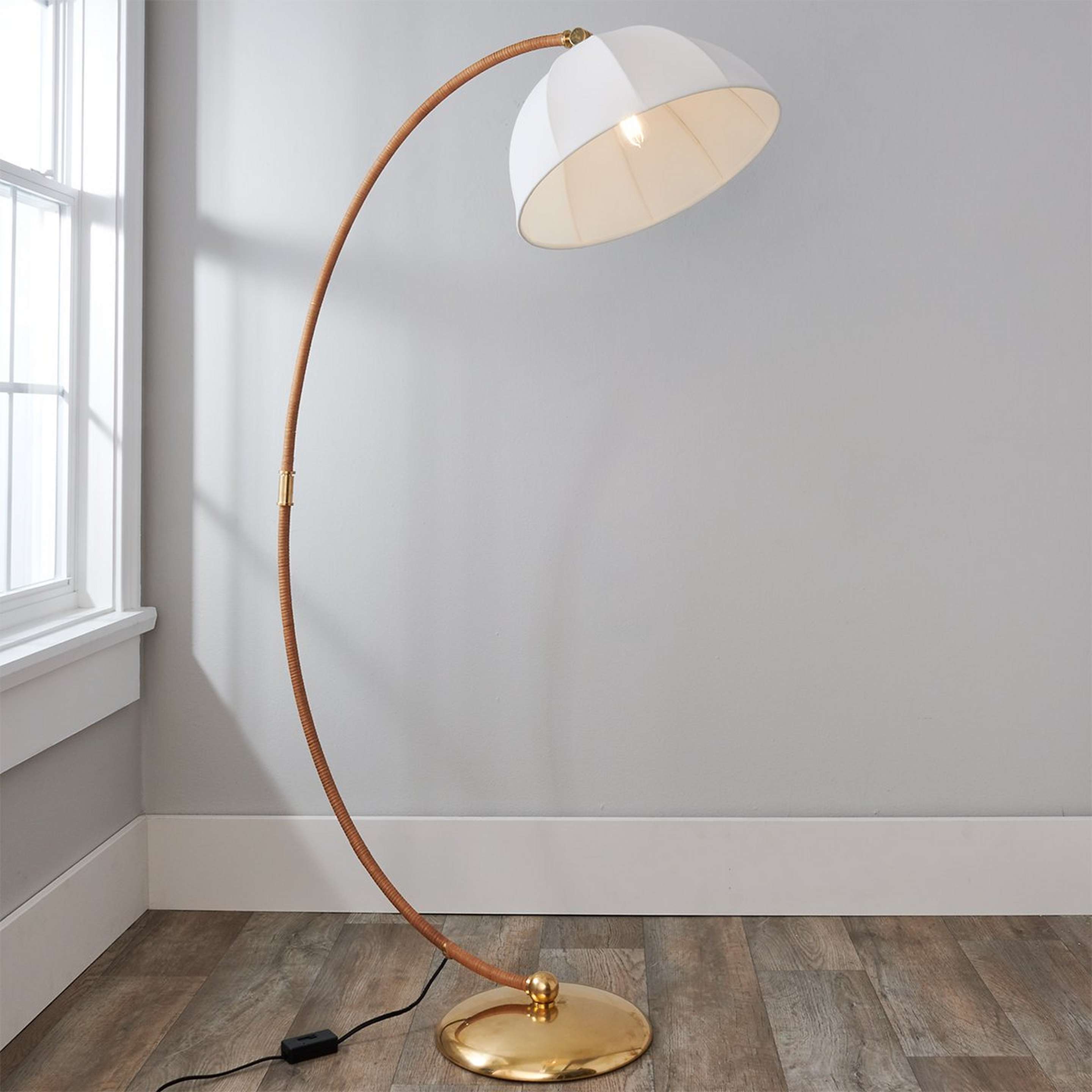 A Sulis Floor Lamp with Antique Brass / Natural color