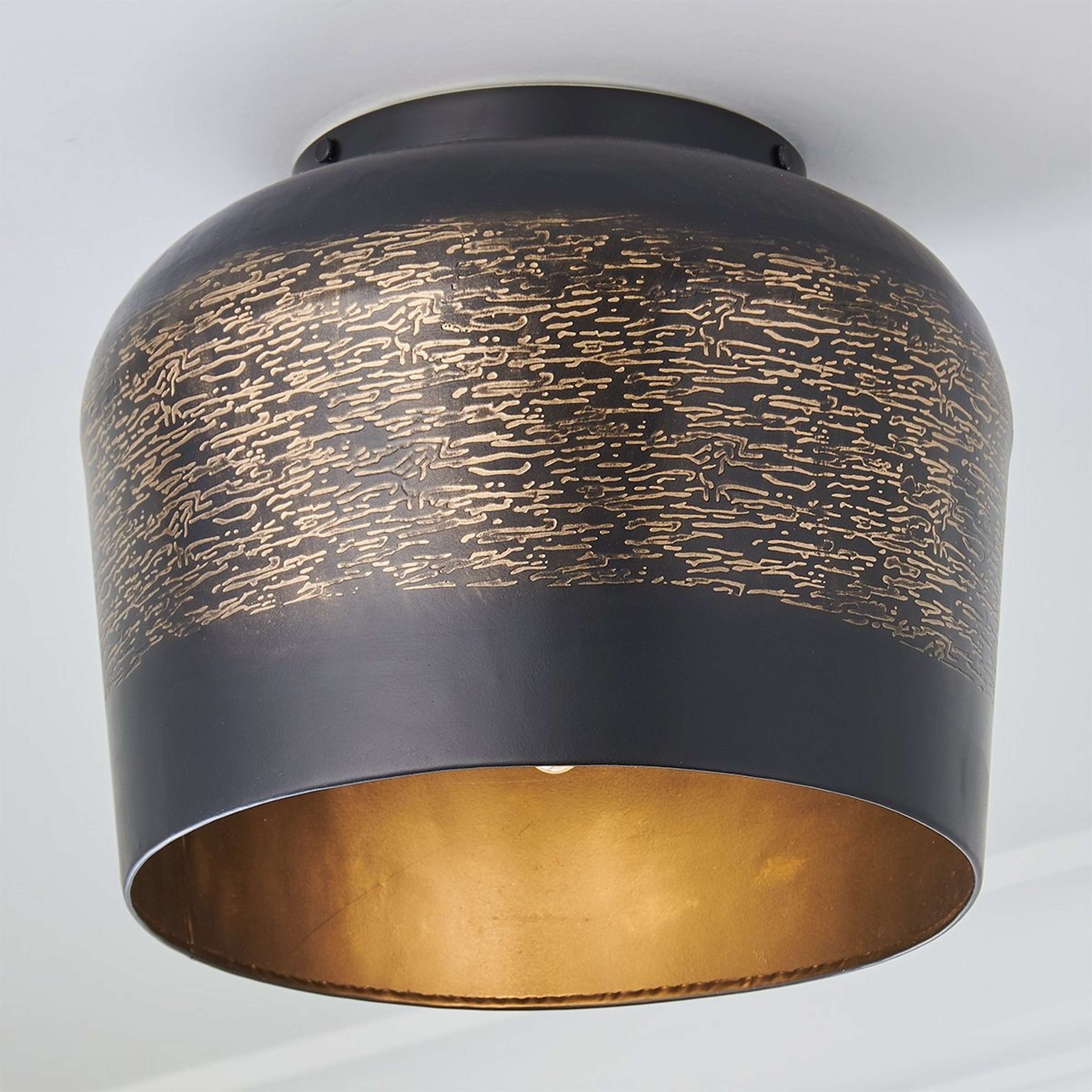 A Banaavat Ceiling Light with Black / Gold color