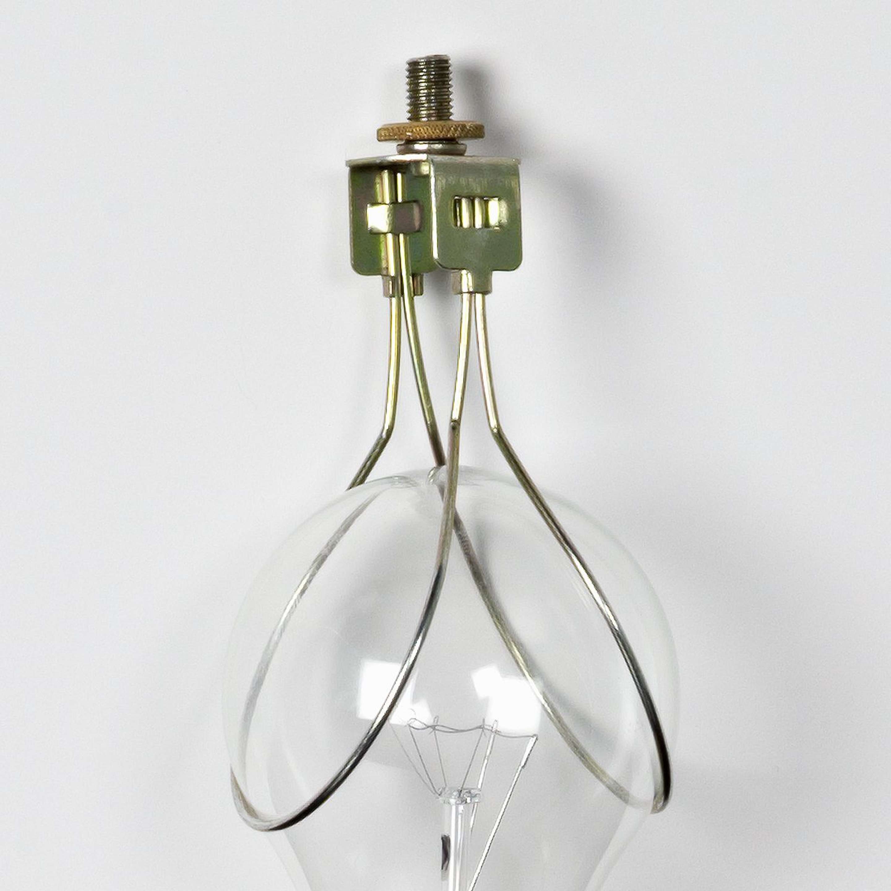 A Clip-On Bulb Adapter with undefined color