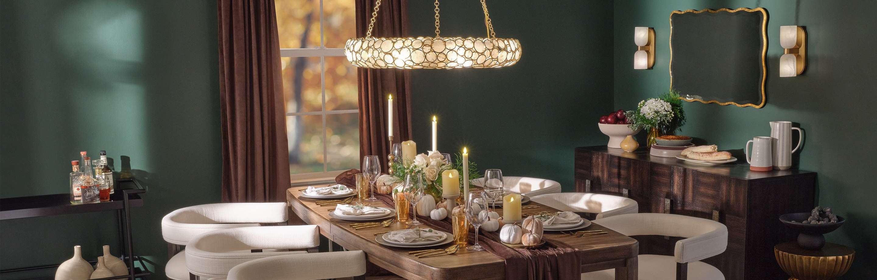 Holiday dining room