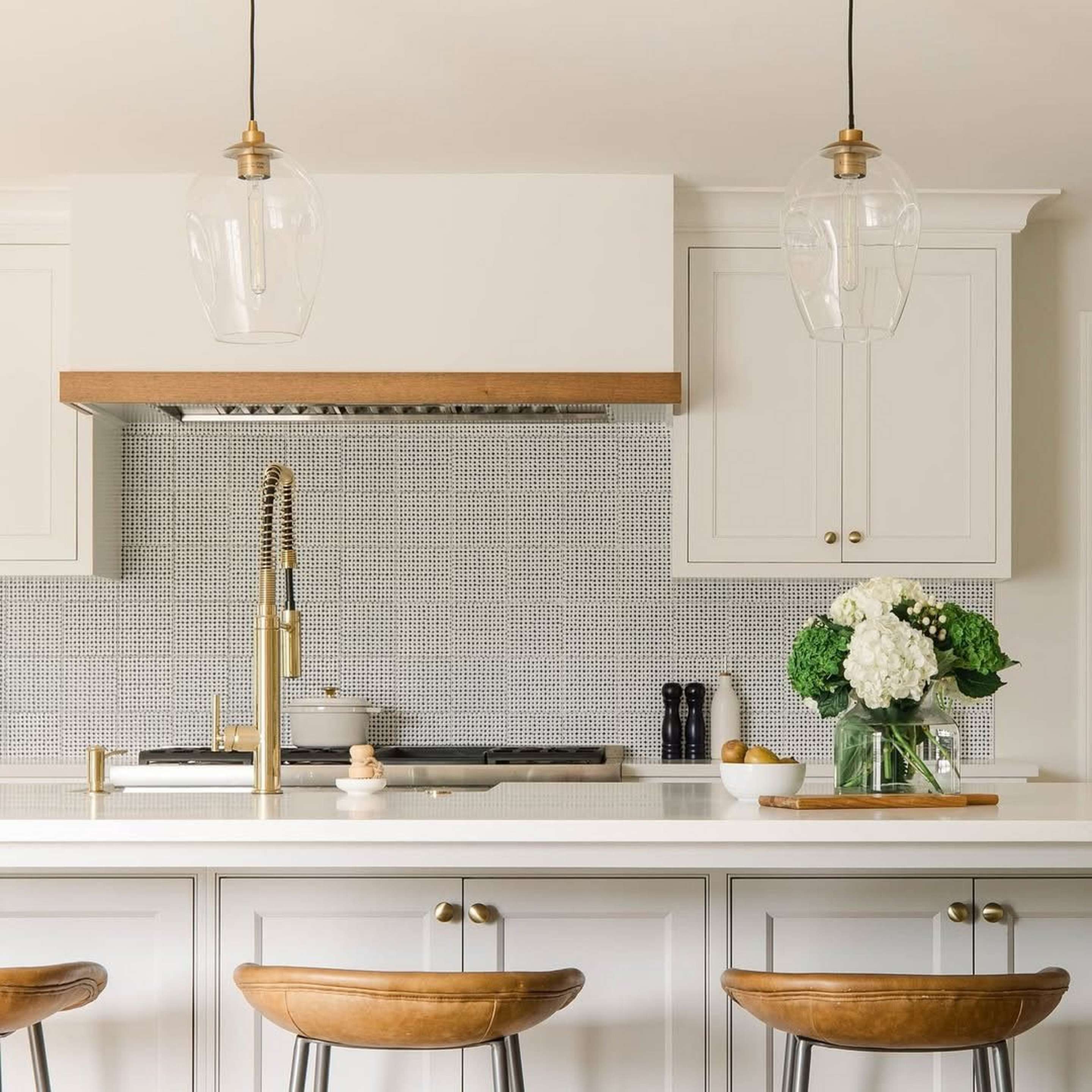 Kitchen island pendants