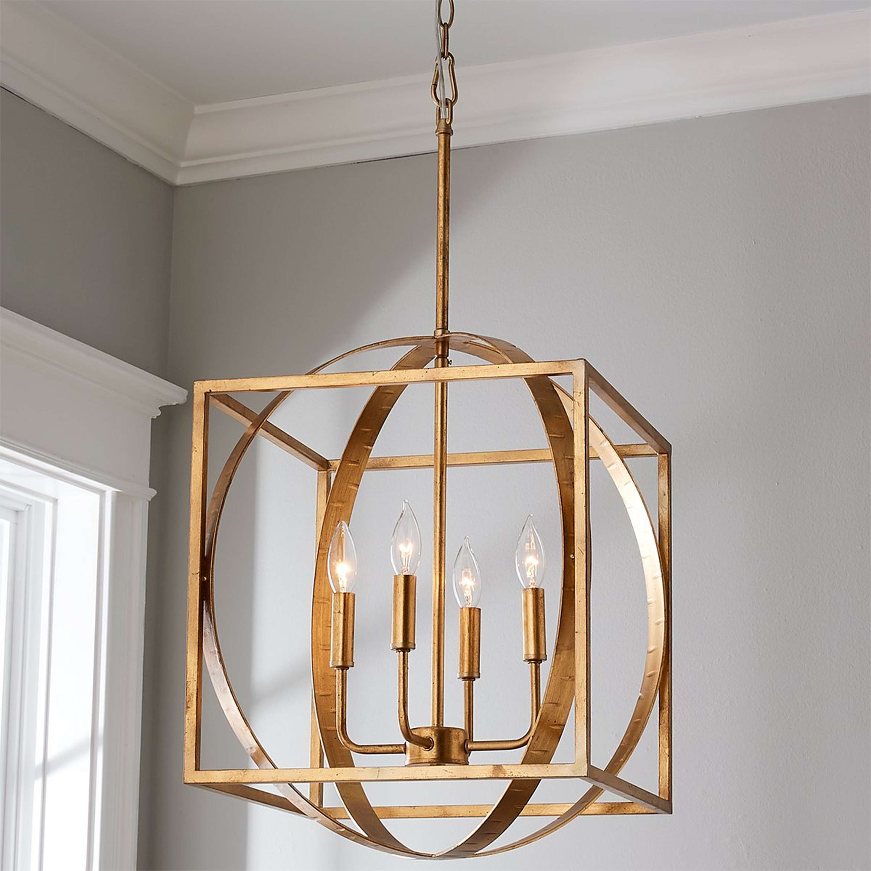 A Polar Lantern with Gold color