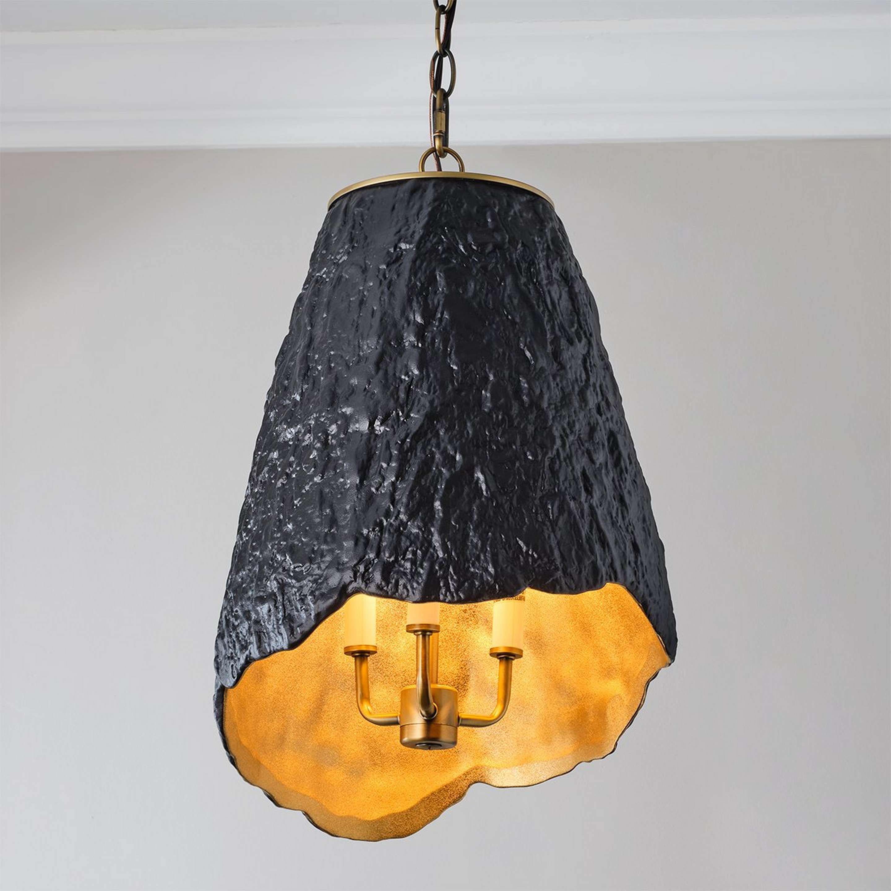 A Pyroclast Lantern with Antique Brass / Black color