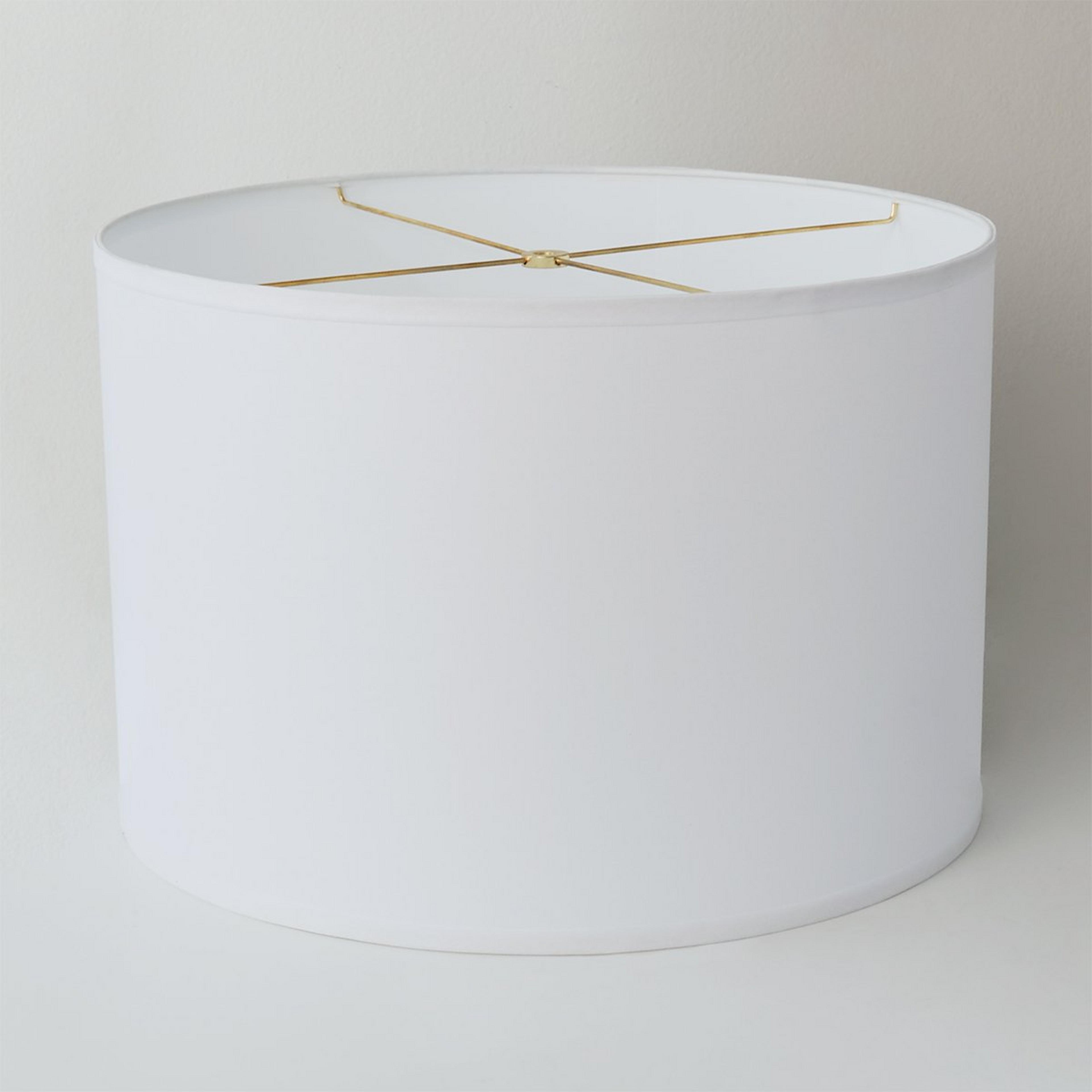 A 18" Linen Drum Shade with White color