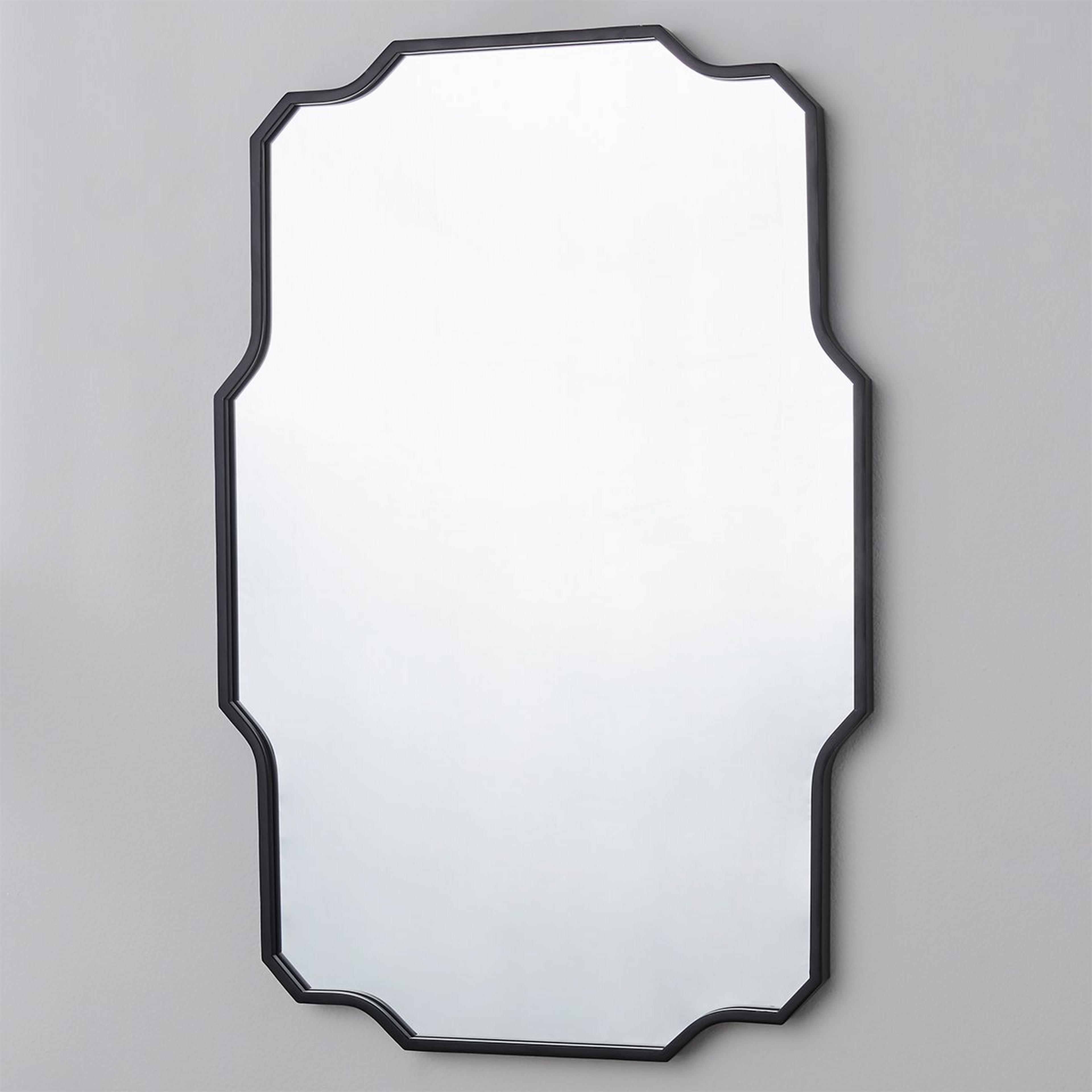 A Seamus Mirror with Black color