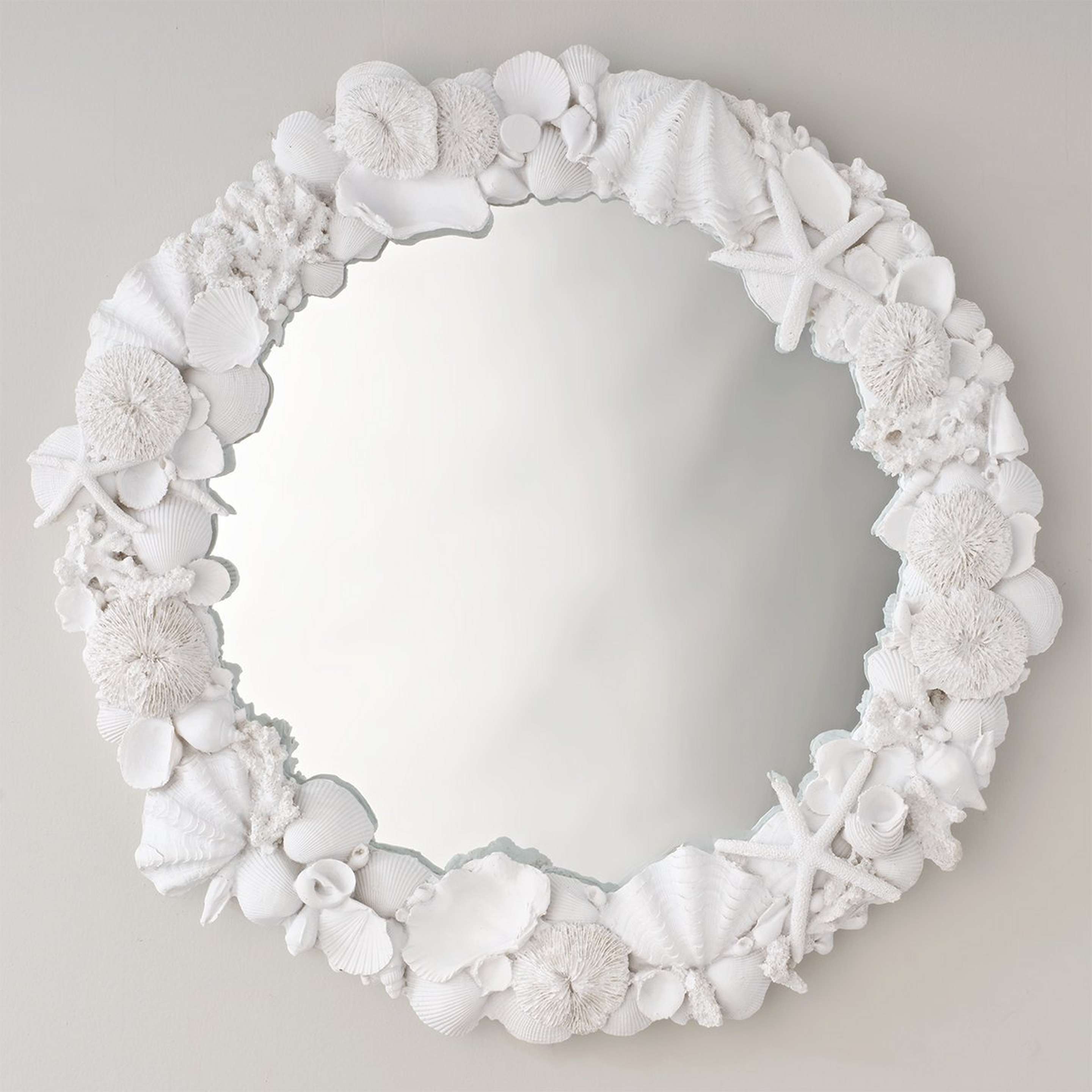 A Elafonisi Mirror with Matte White color