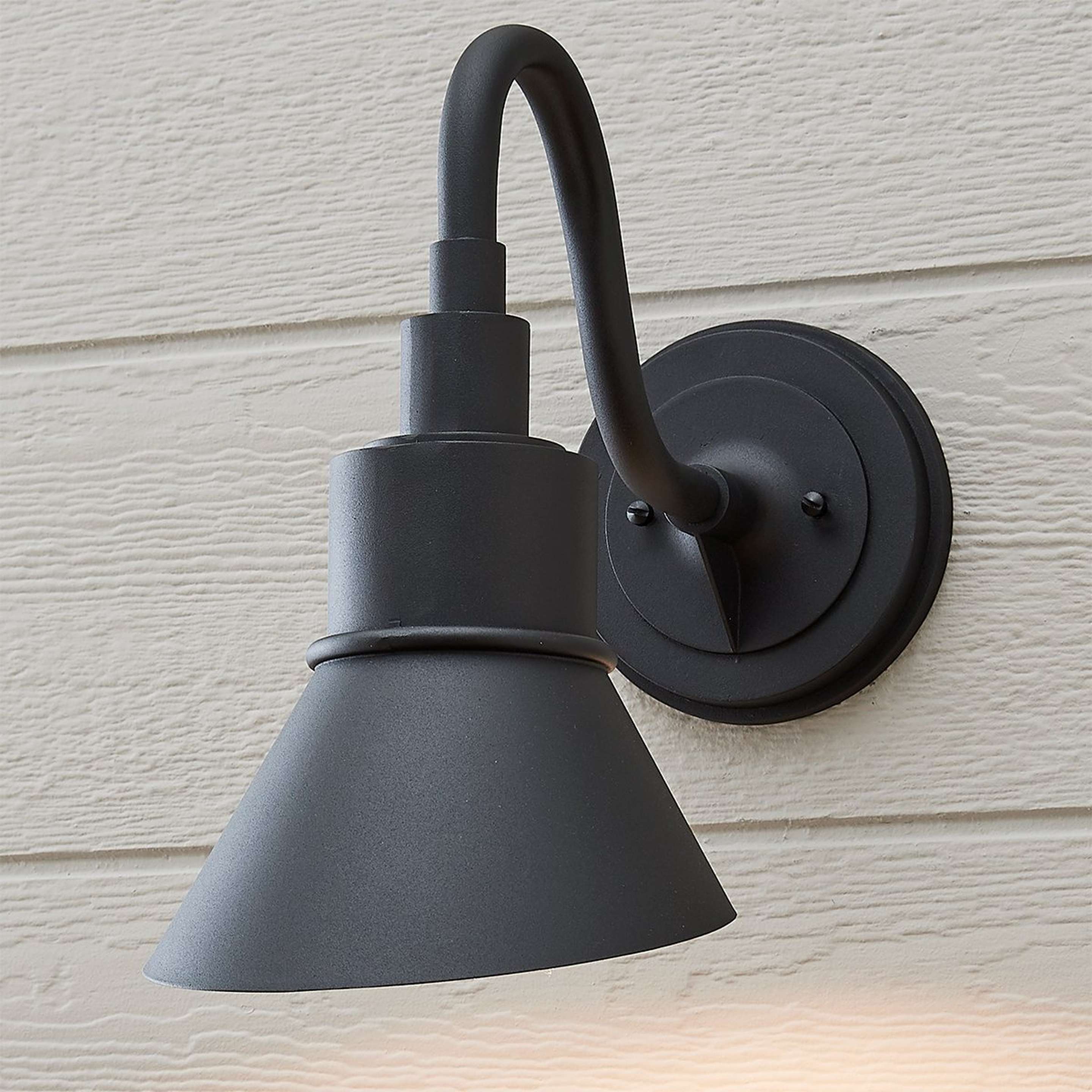 A Hunter Outdoor Sconce - Small with Black color