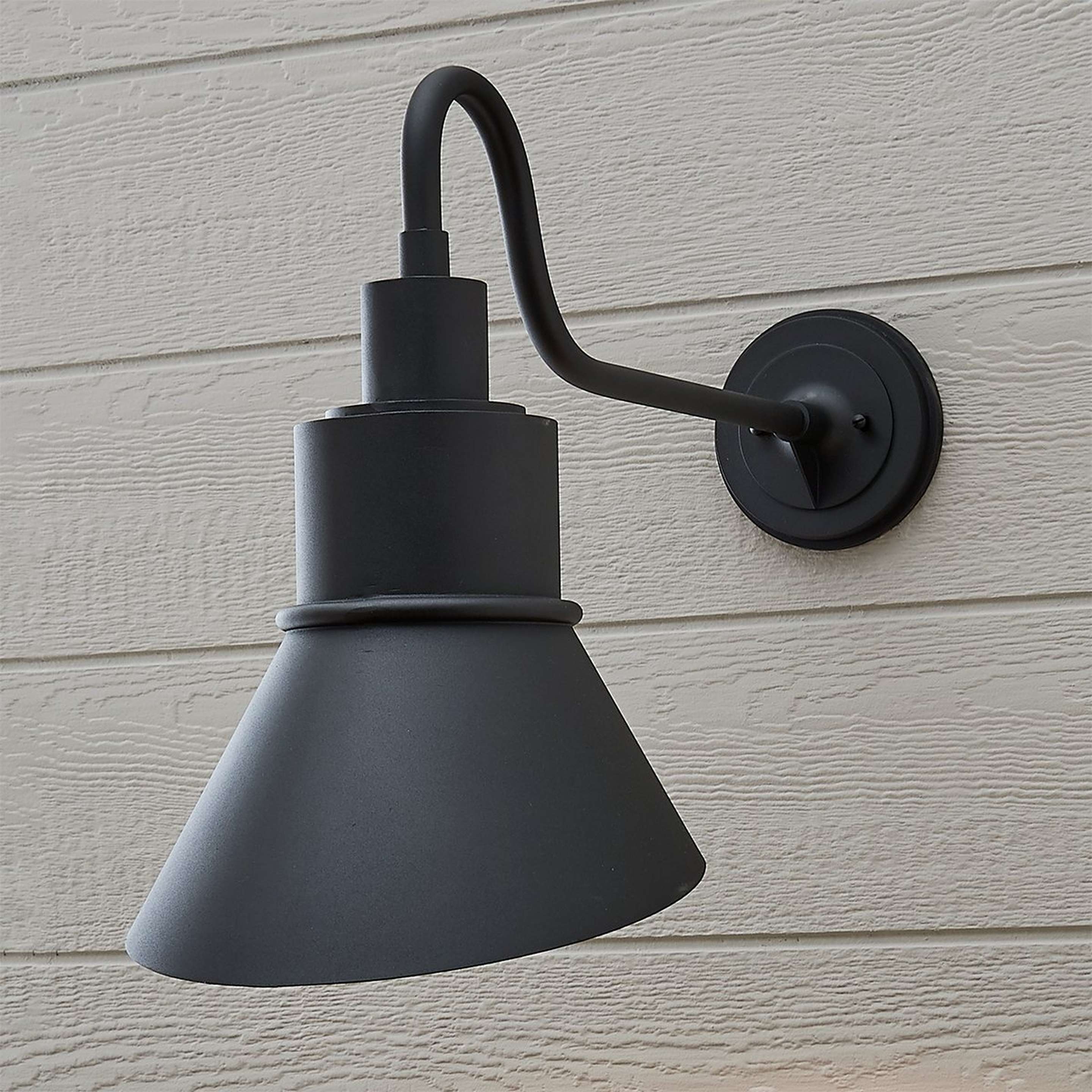 A Hunter Outdoor Sconce - Large with Black color