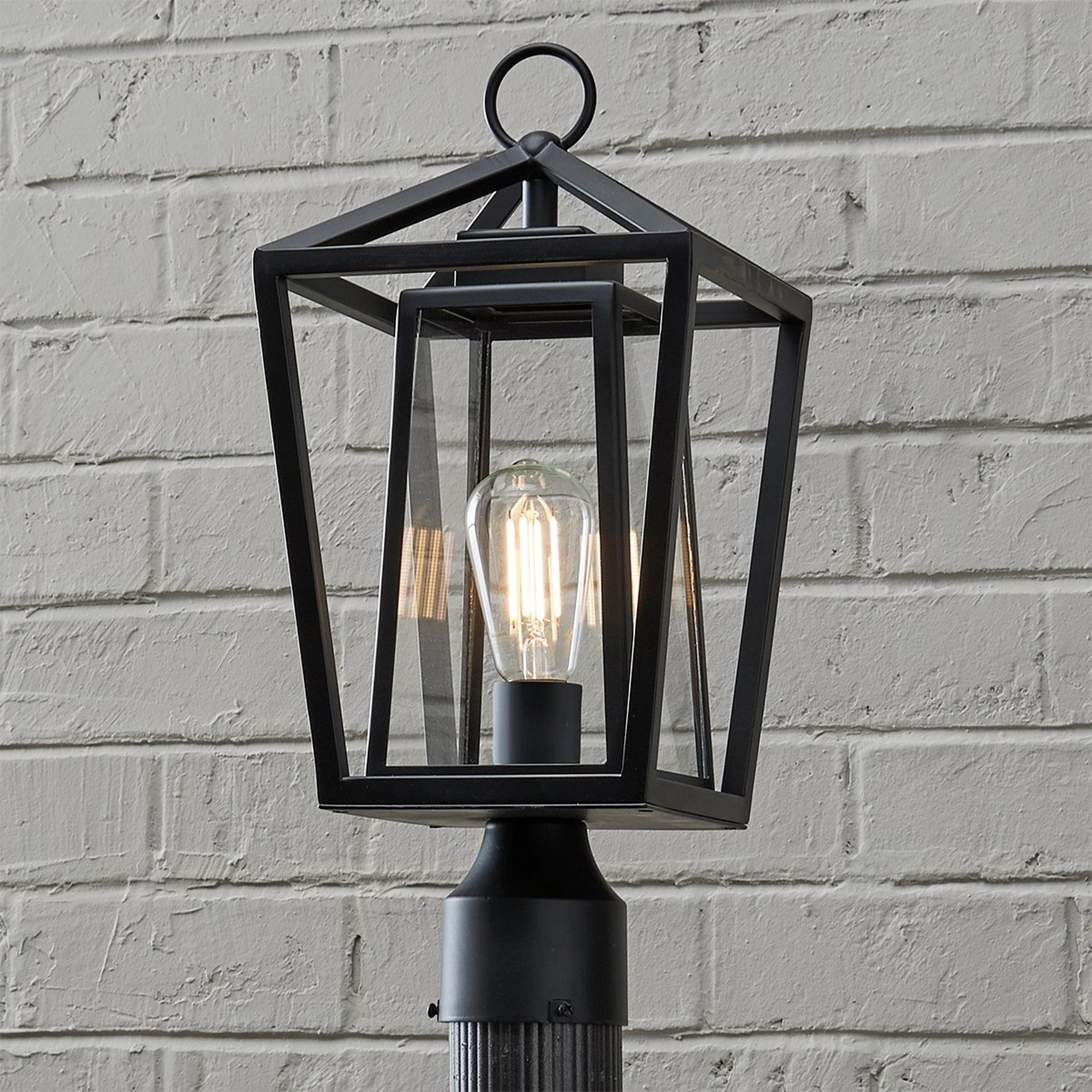 A Modern Obelisk Outdoor Post Lantern with Black color
