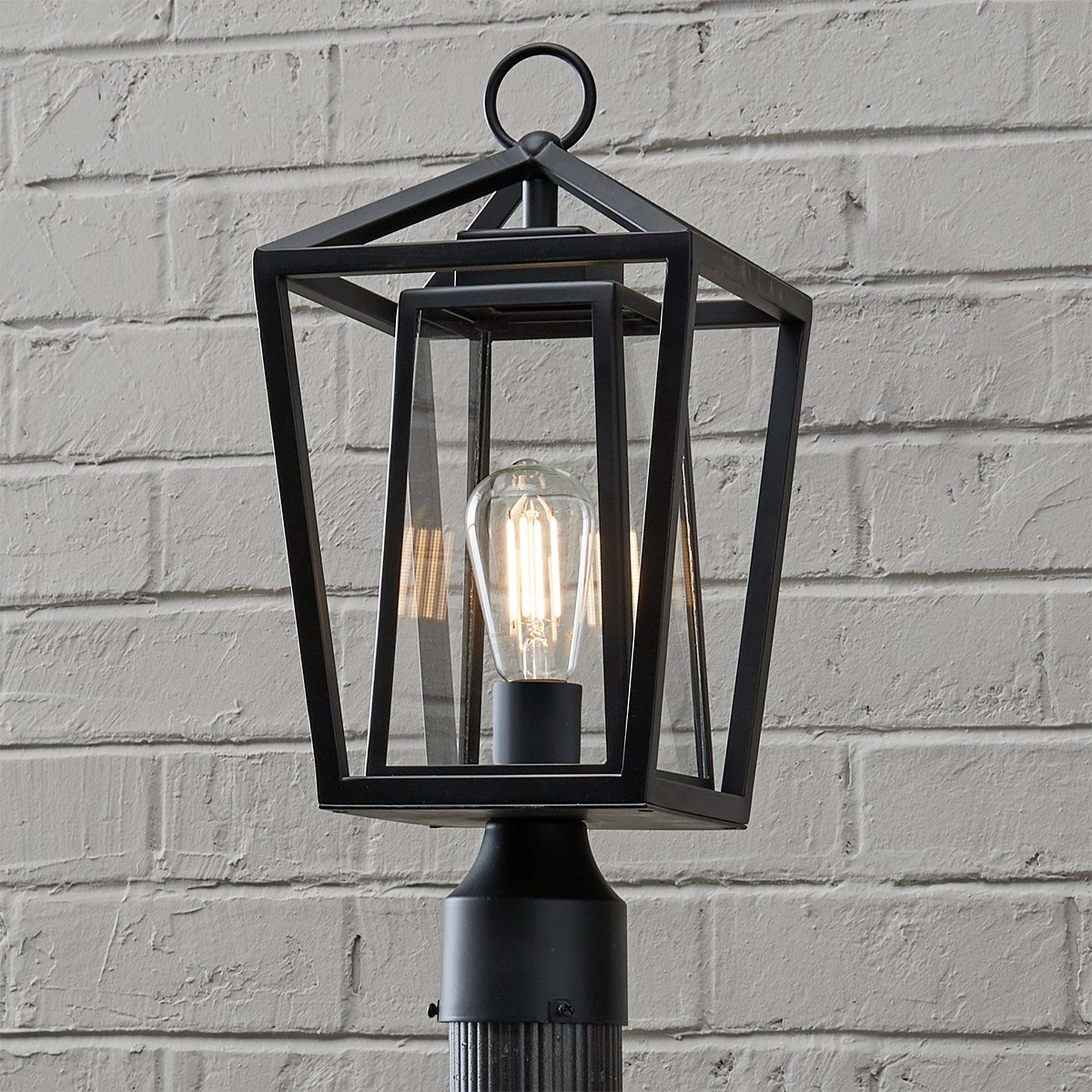 A Modern Obelisk Outdoor Post Lantern with Black color