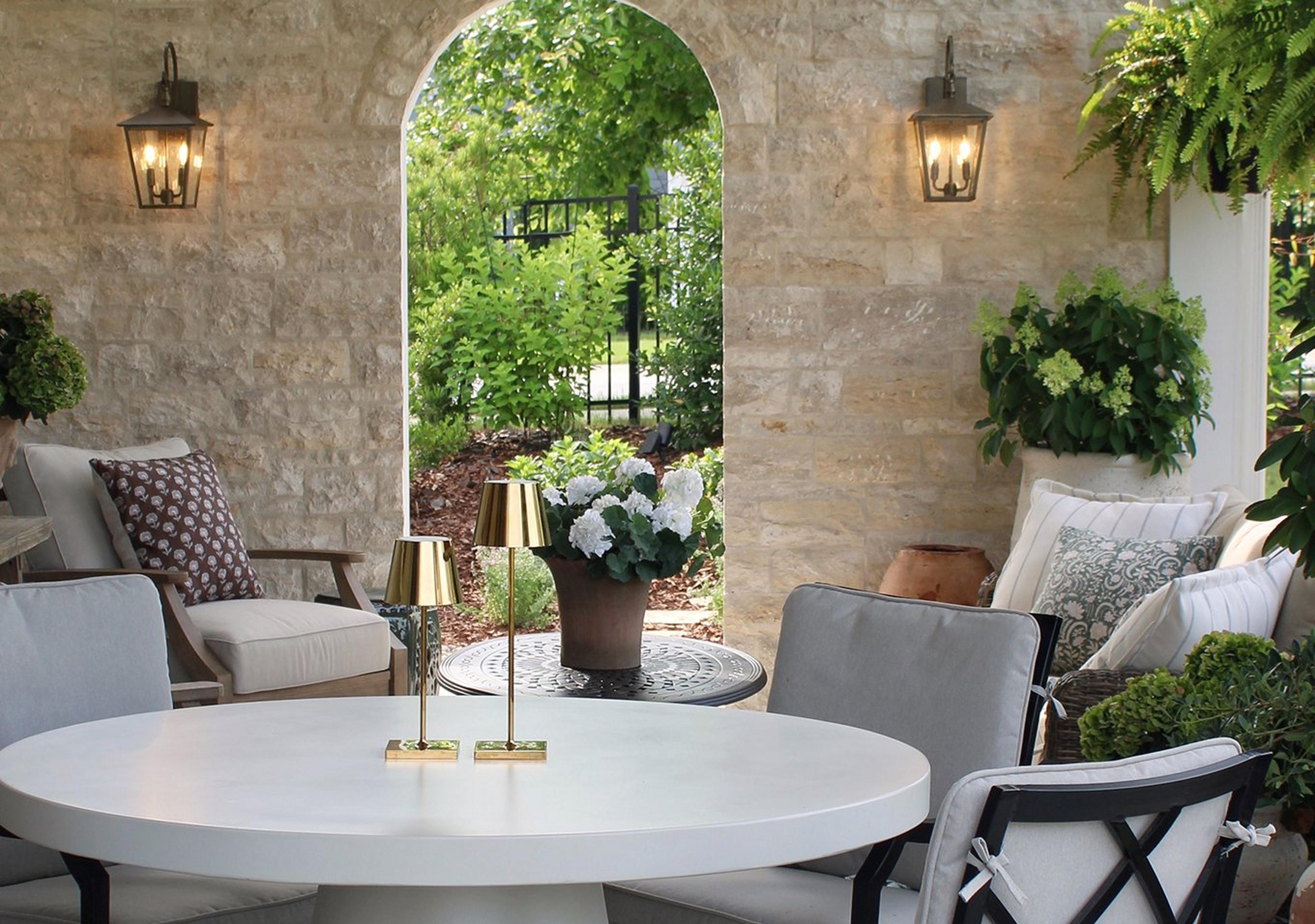 Burnished Bronze Classic Caroline Outdoor Sconce