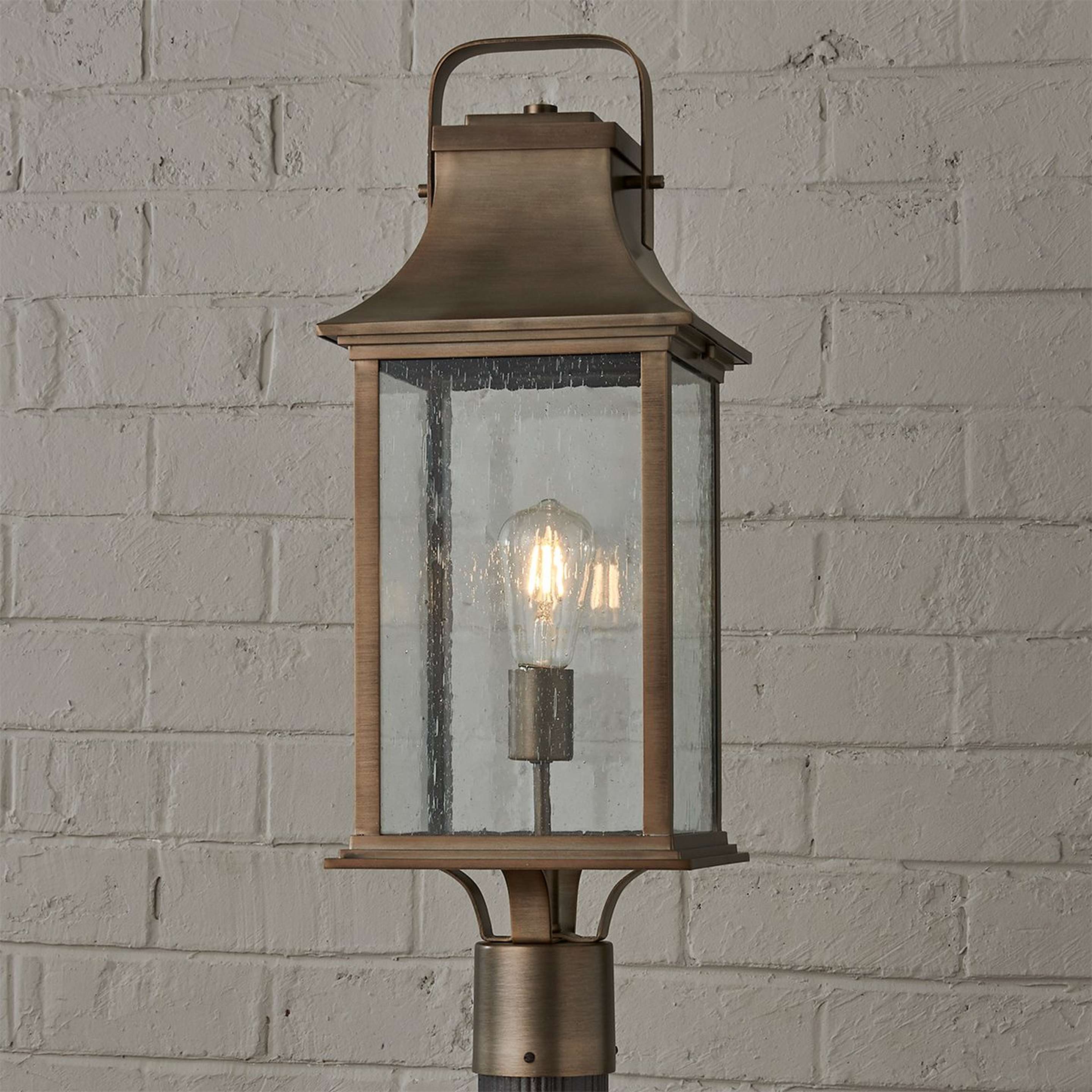 A New Hampshire Outdoor Post Light with Burnished Bronze / Black / Seedy Glass color