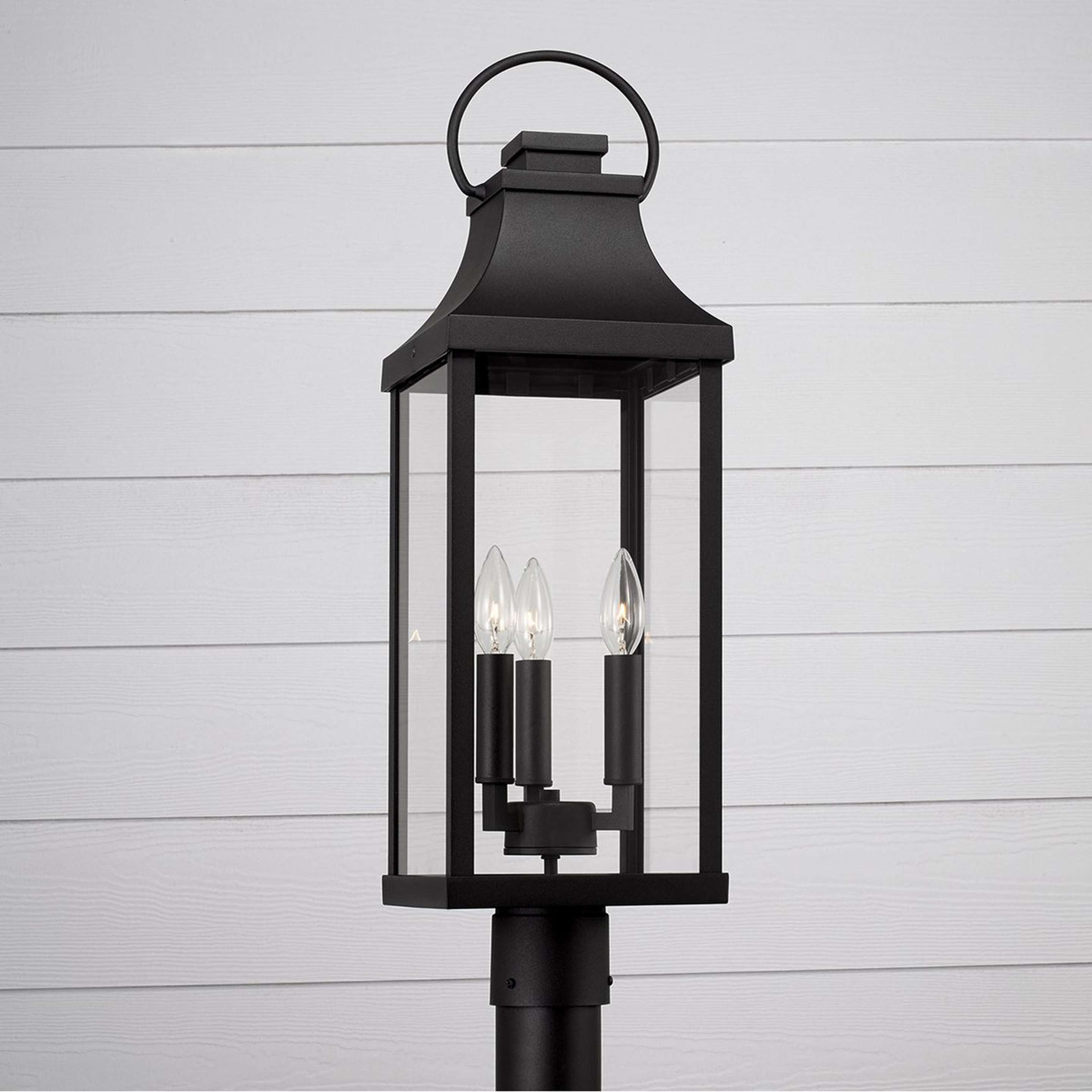 A Aire Libre Outdoor Post Light with Black color