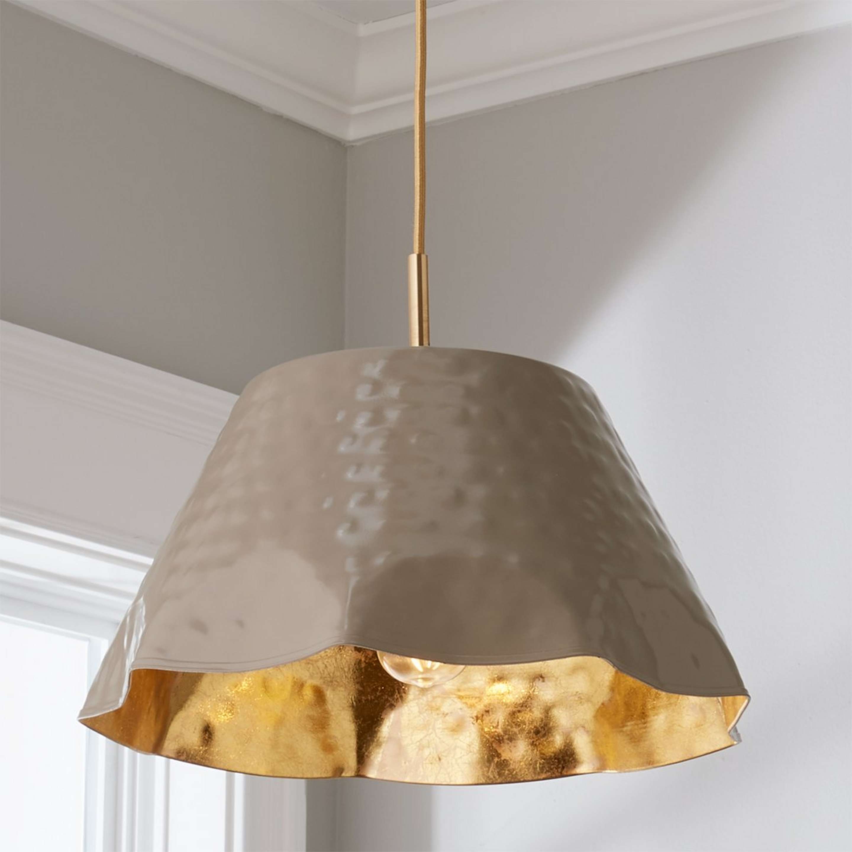 A Ruffled Edge Hammered Metal Pendant with Raw Brass / Mushroom / Gold color