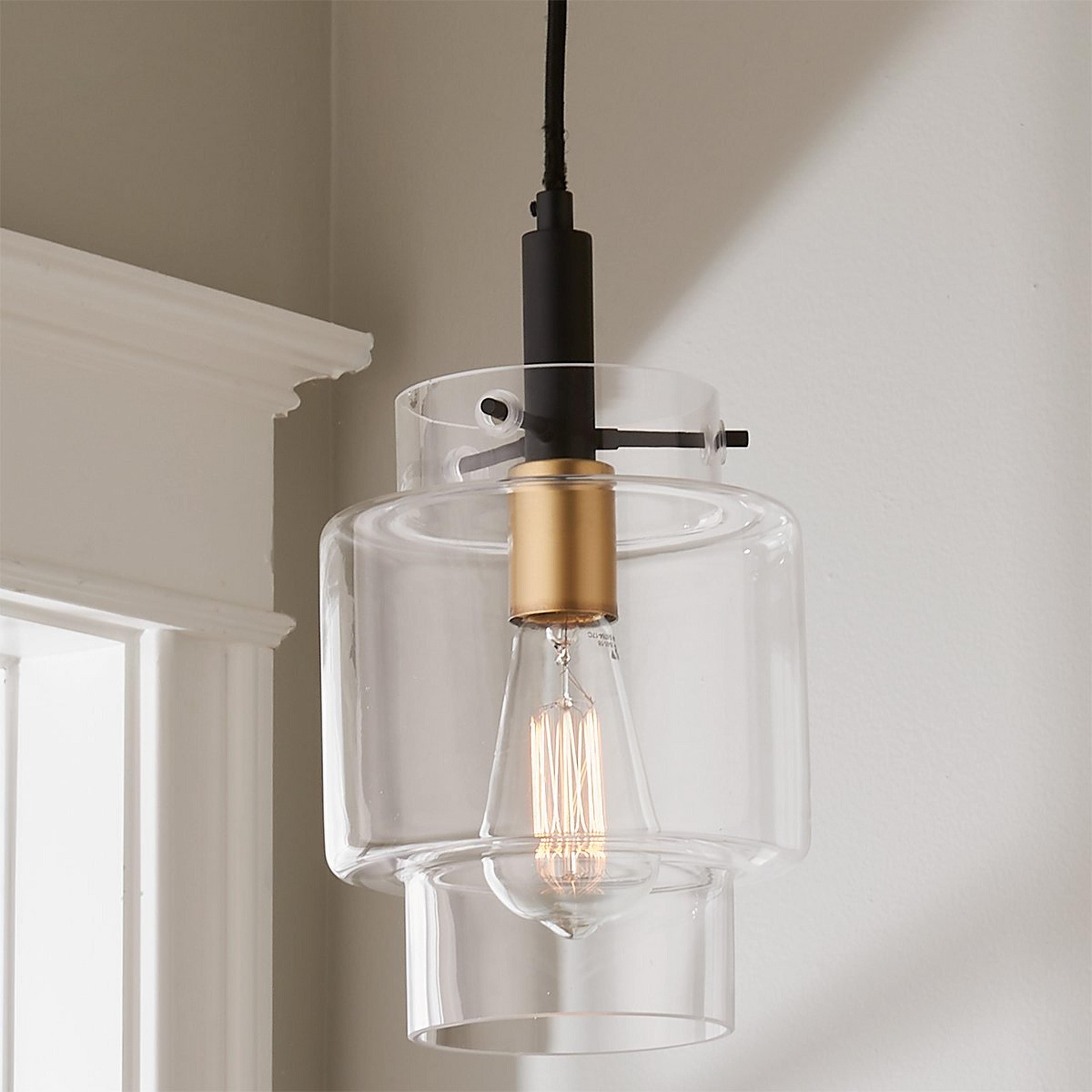 A Mixed Mod Pendant with Black / Brass color
