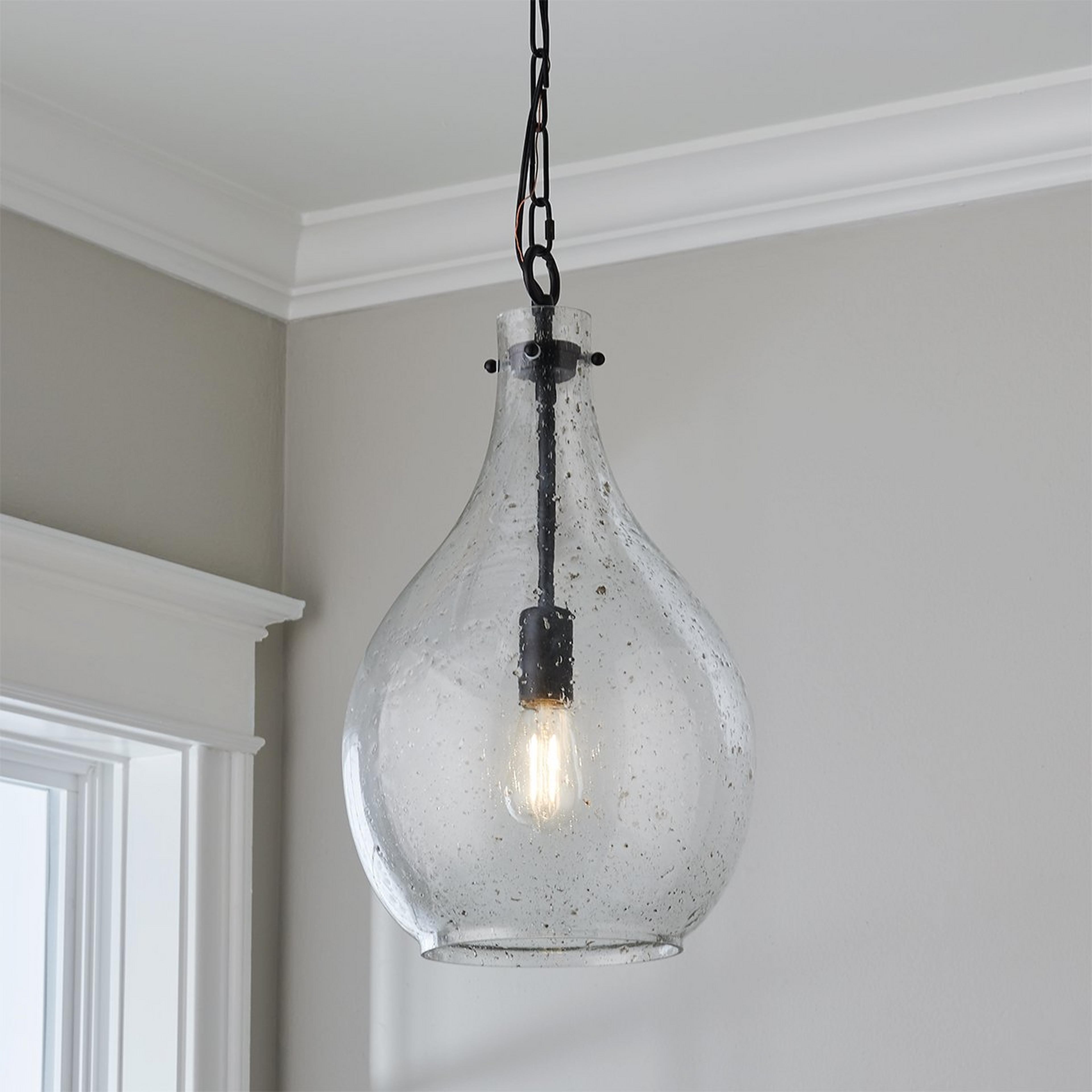 A Seeded Raindrop Pendant with Matte Black color